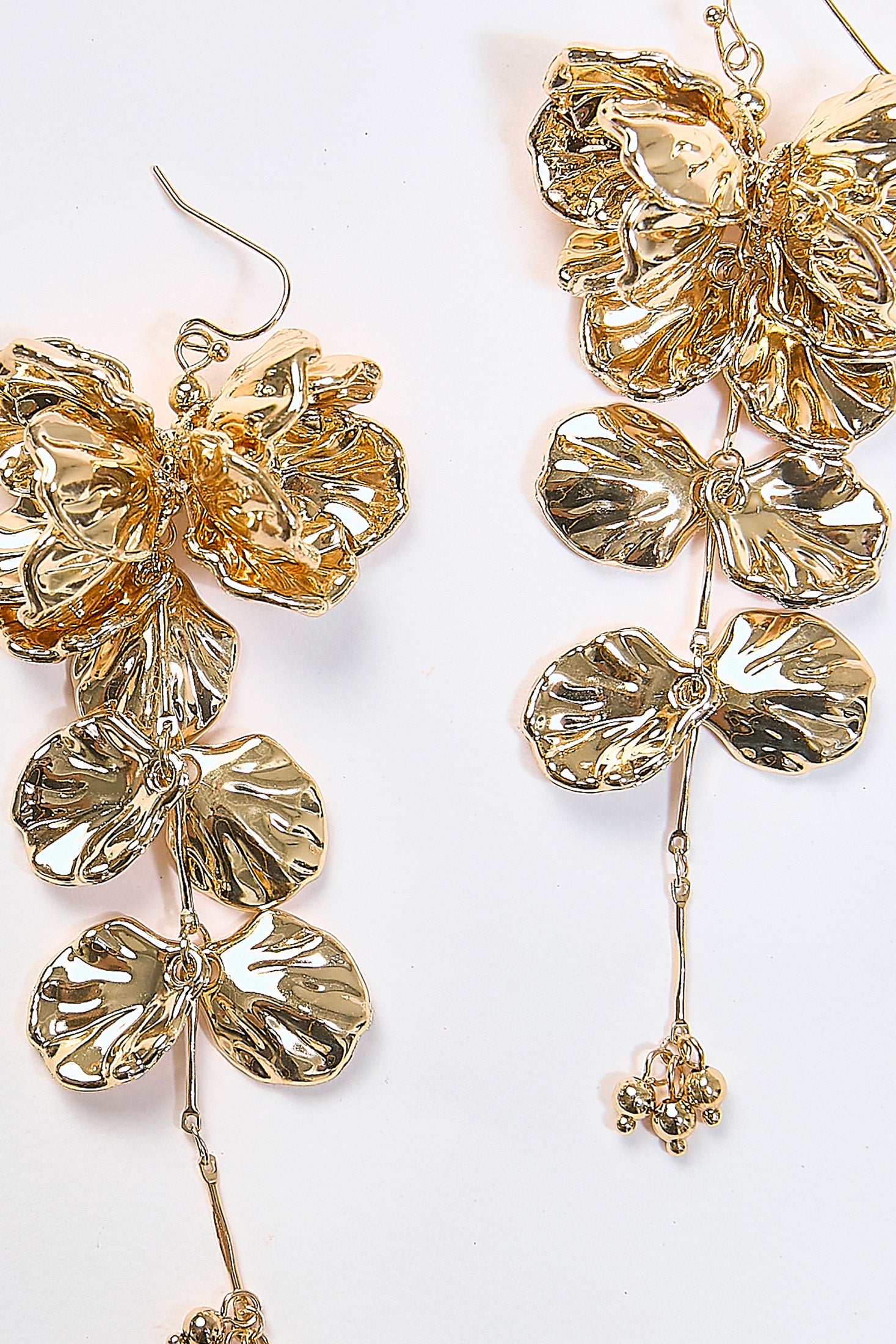Aretes Colgantes Hoja Floral Dorados