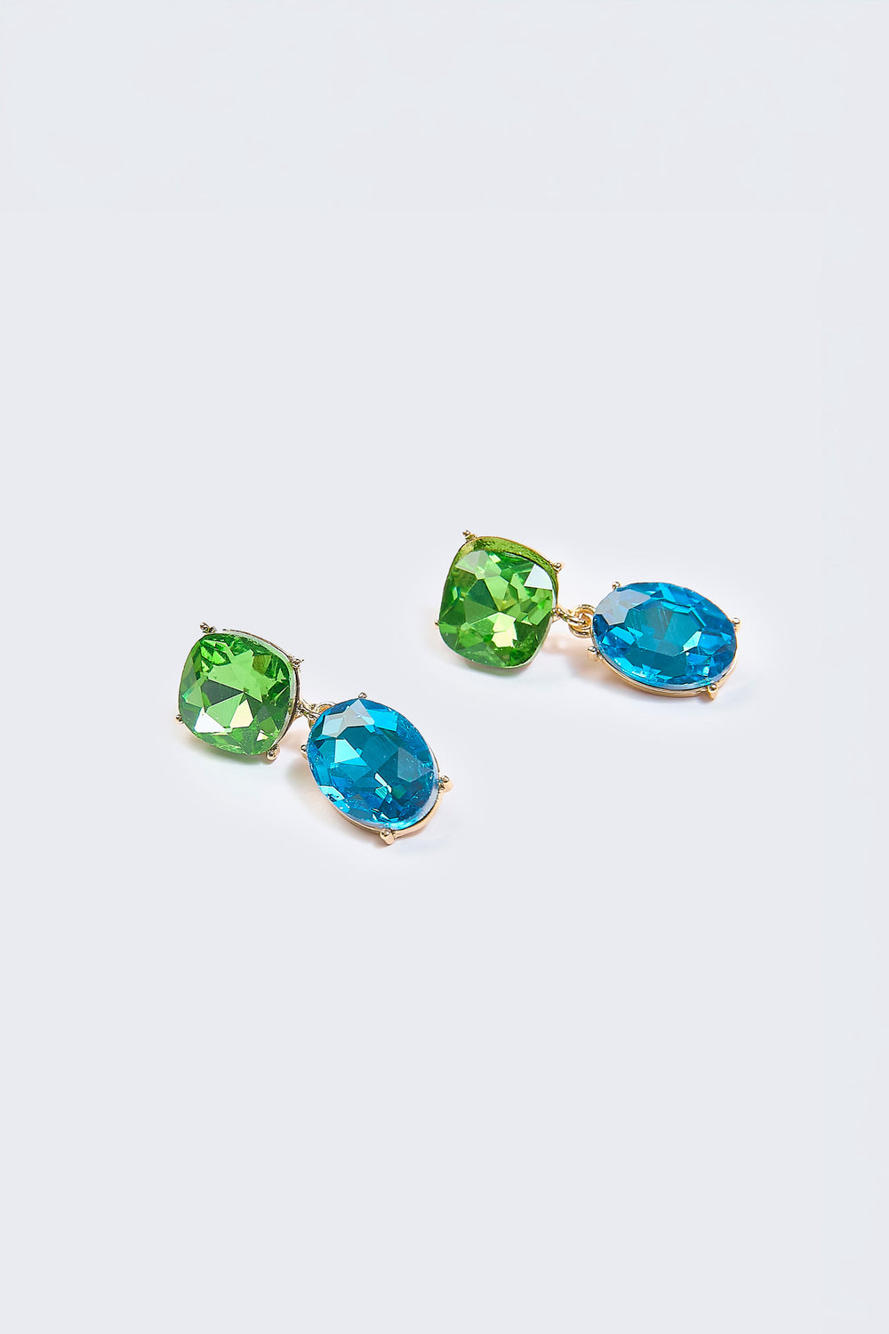 Aretes Vidrio Color Dorados