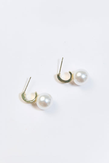 Aretes Baguette CZ con Perla Dorados