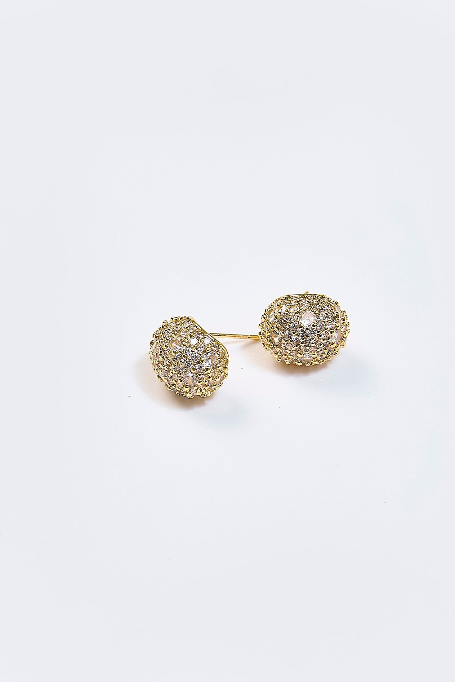 Aretes Topo Óvalo Pavé Dorados
