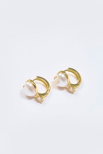 Aretes Colgantes Corazón Perla CZ Perlado