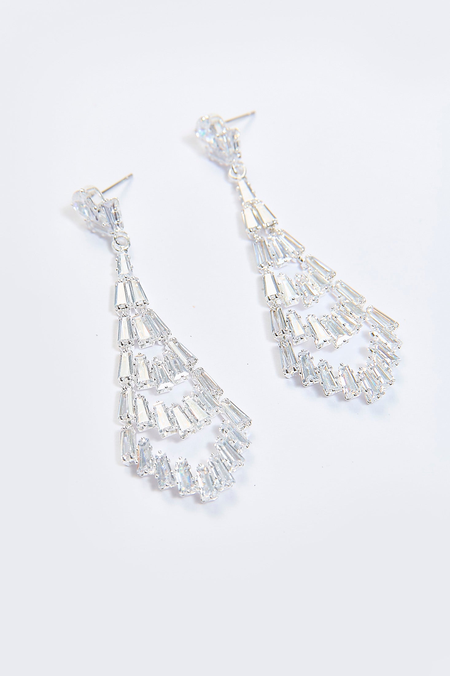 Aretes Colgantes Piedras Brillantes Plateados