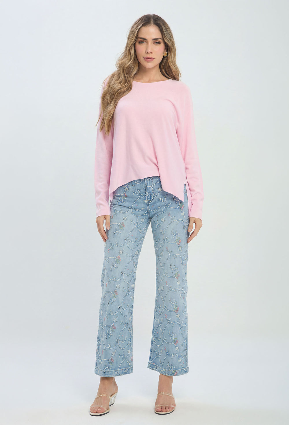 Jean Recto Bordado Floral NEW