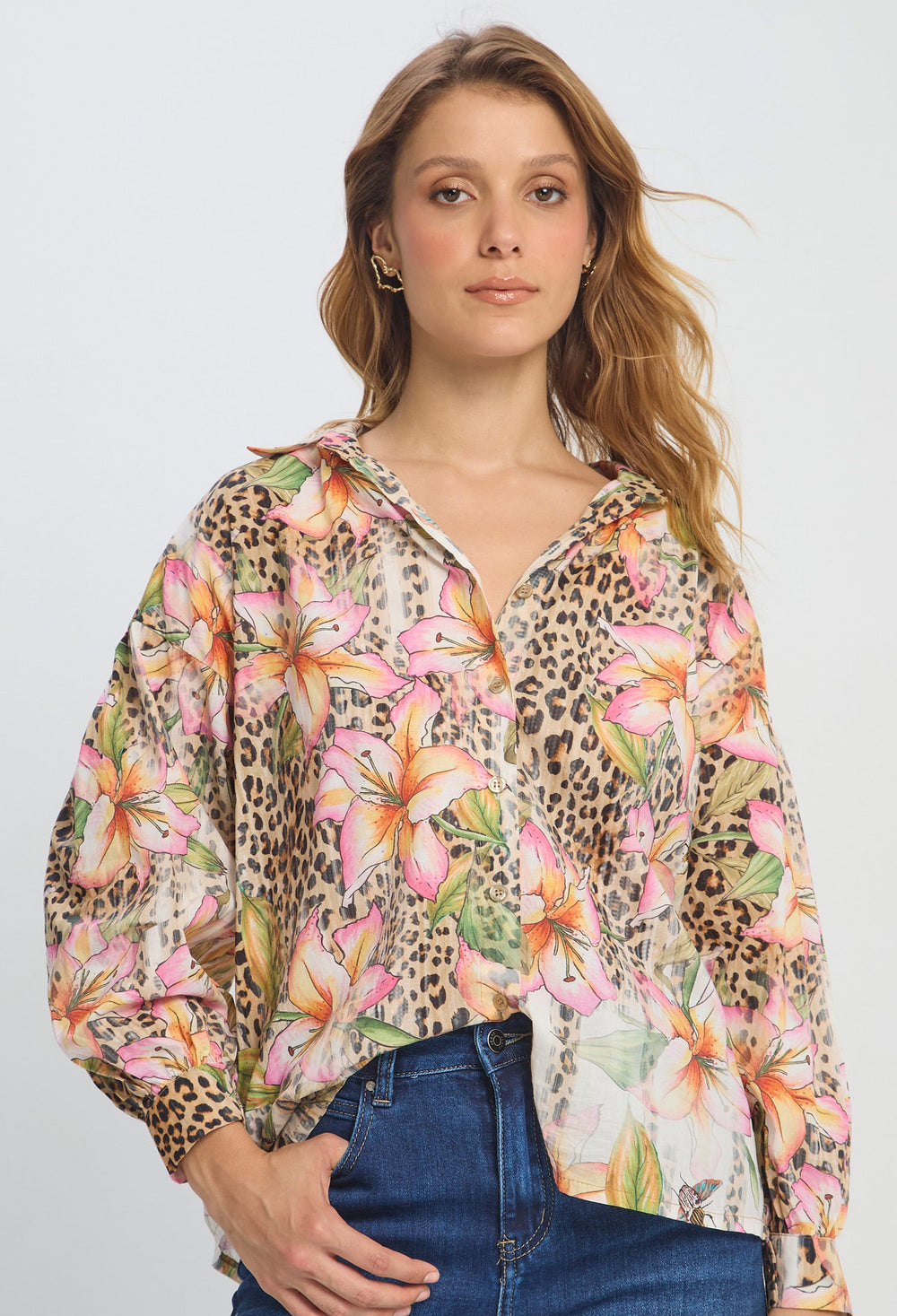 Blusa Flores Animal Print - Outlet BYBLA Colombia