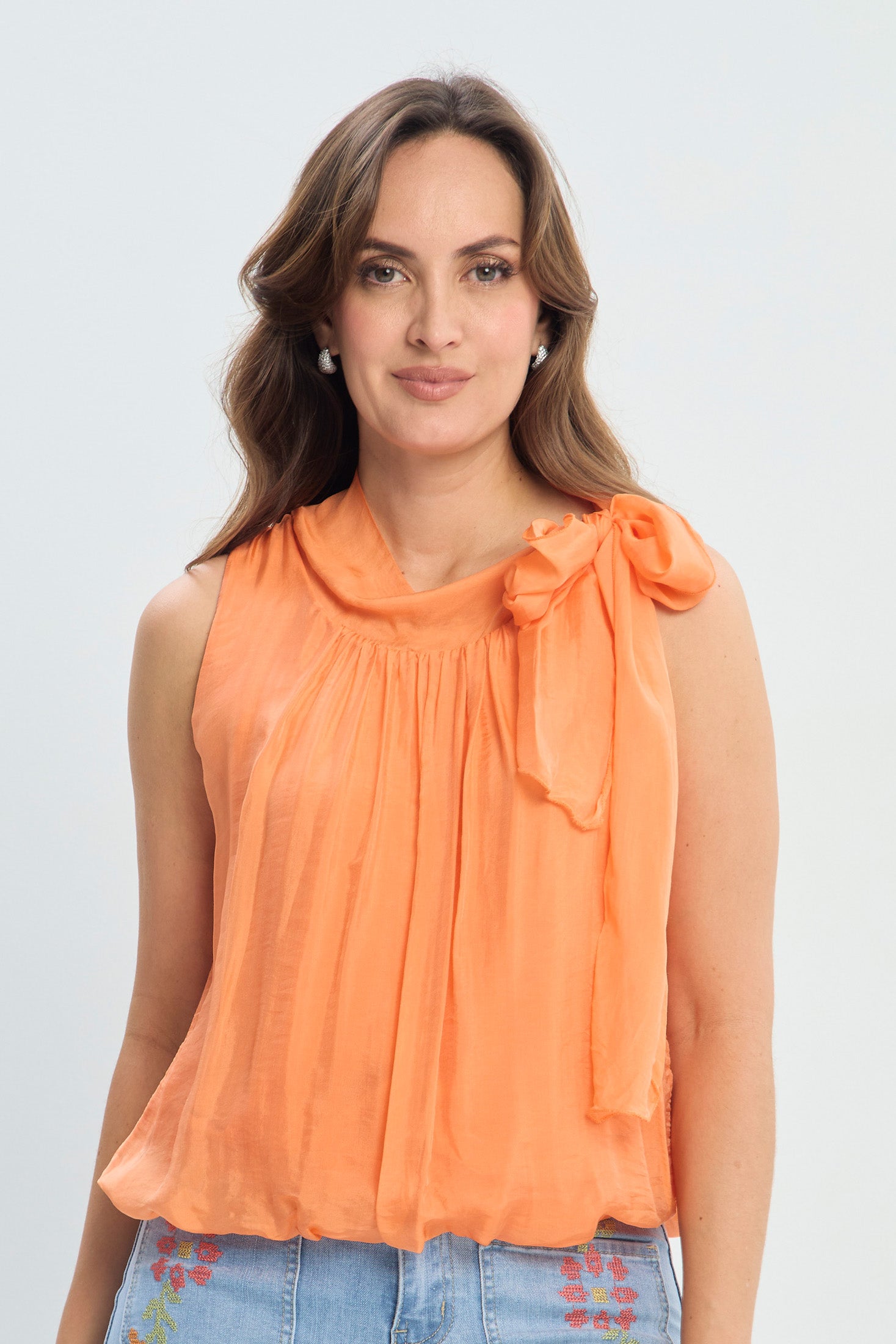 Blusa en Seda Moño y Fajón
