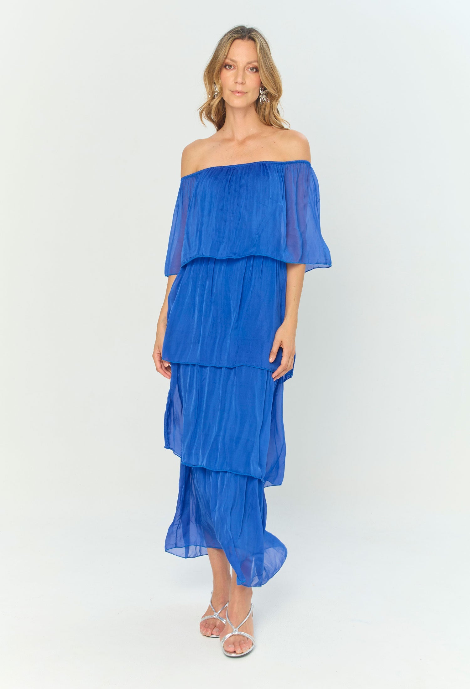 Vestido Largo Seda Capas