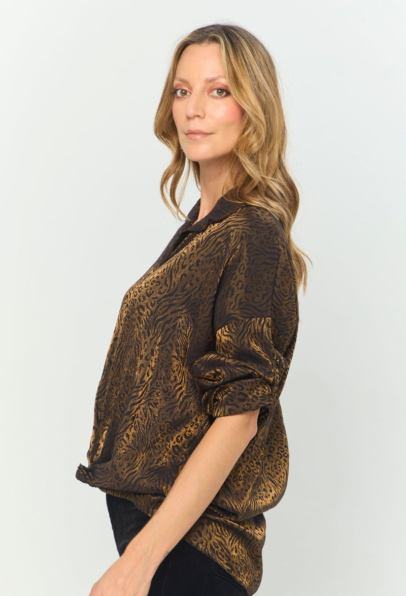 Camisa Animal Print Dorada vista 2 - Outlet BYBLA Colombia