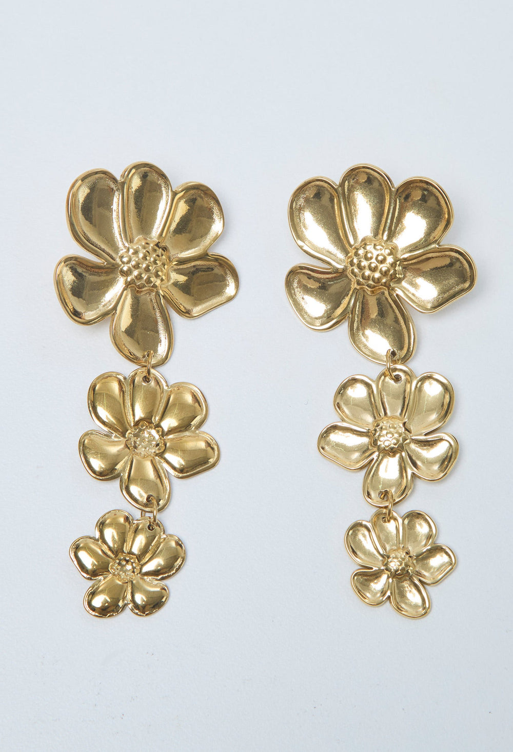 Aretes Flores Colgantes - BYBLA Colombia