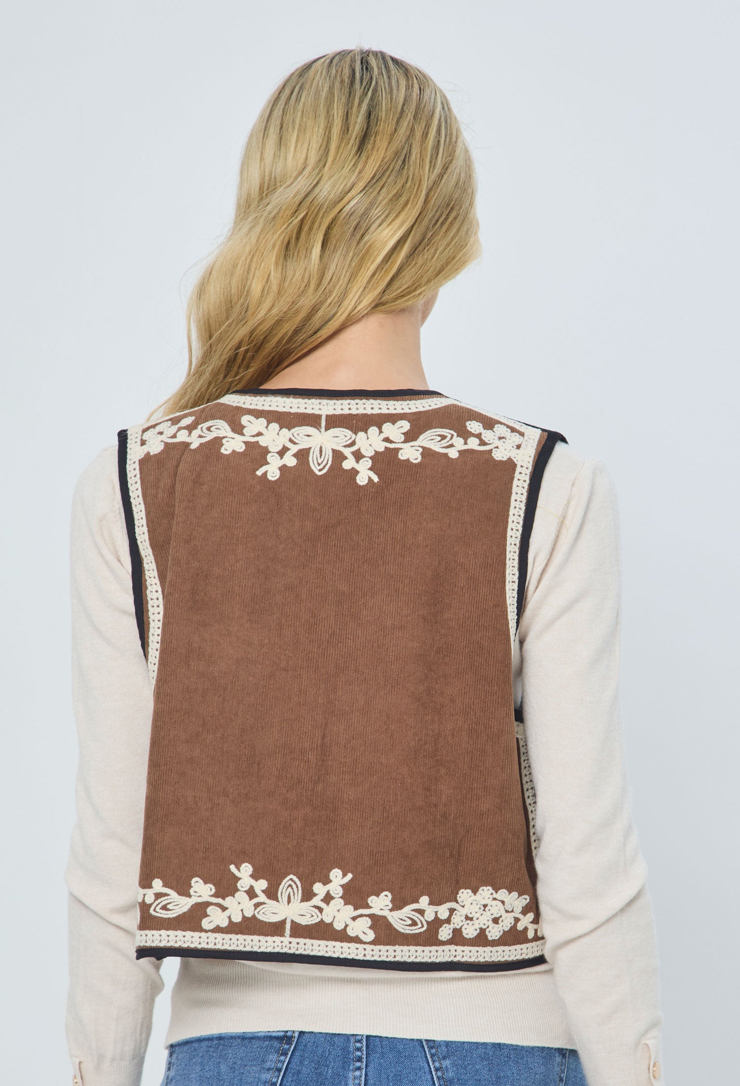 Chaleco Bordado
