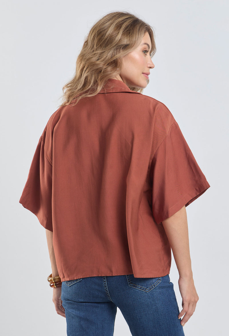 Blusa Botonadura Dorada vista 2 - Outlet BYBLA Colombia