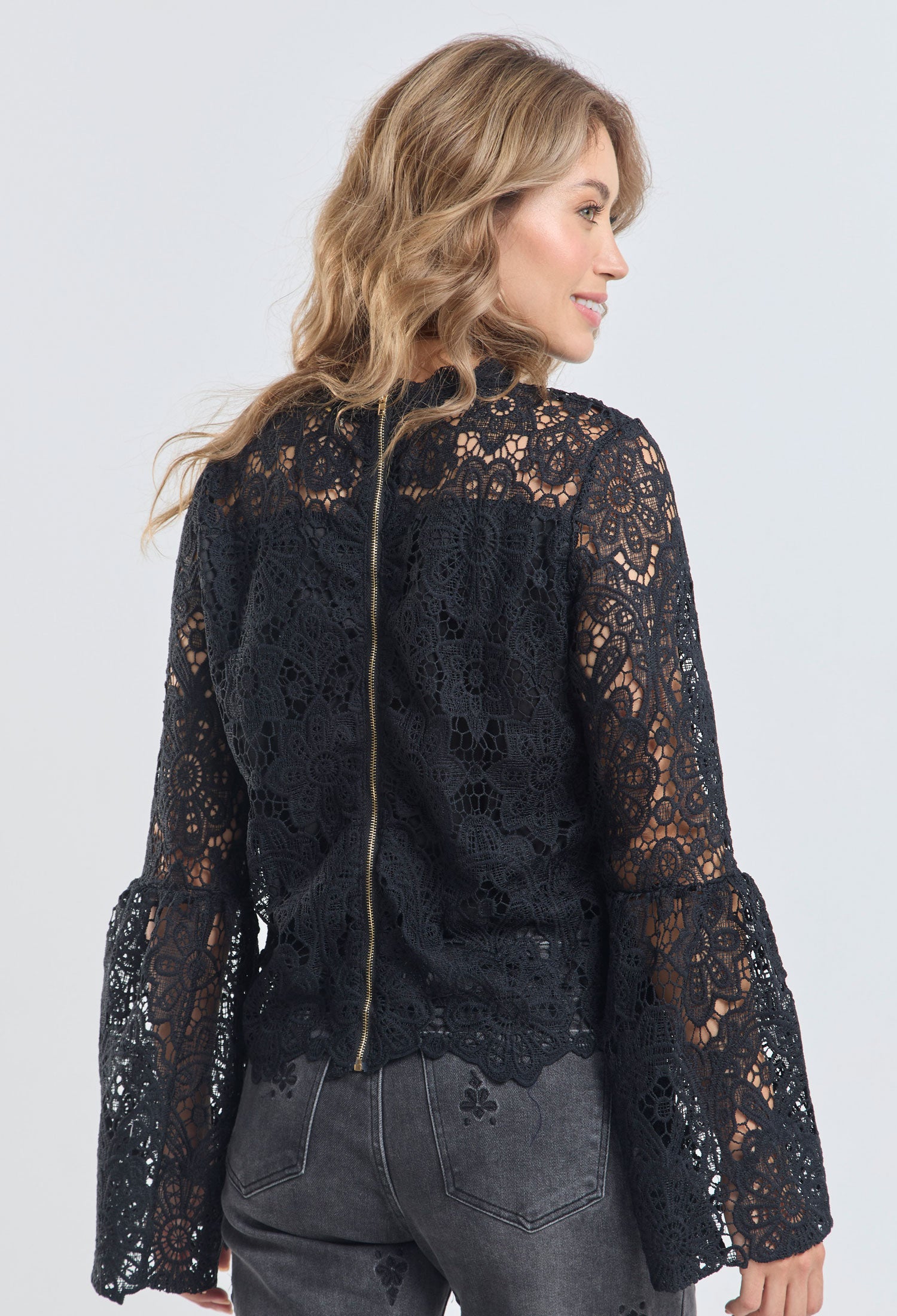 Blusa Encaje Floral- SALE vista 4 - Outlet BYBLA Colombia