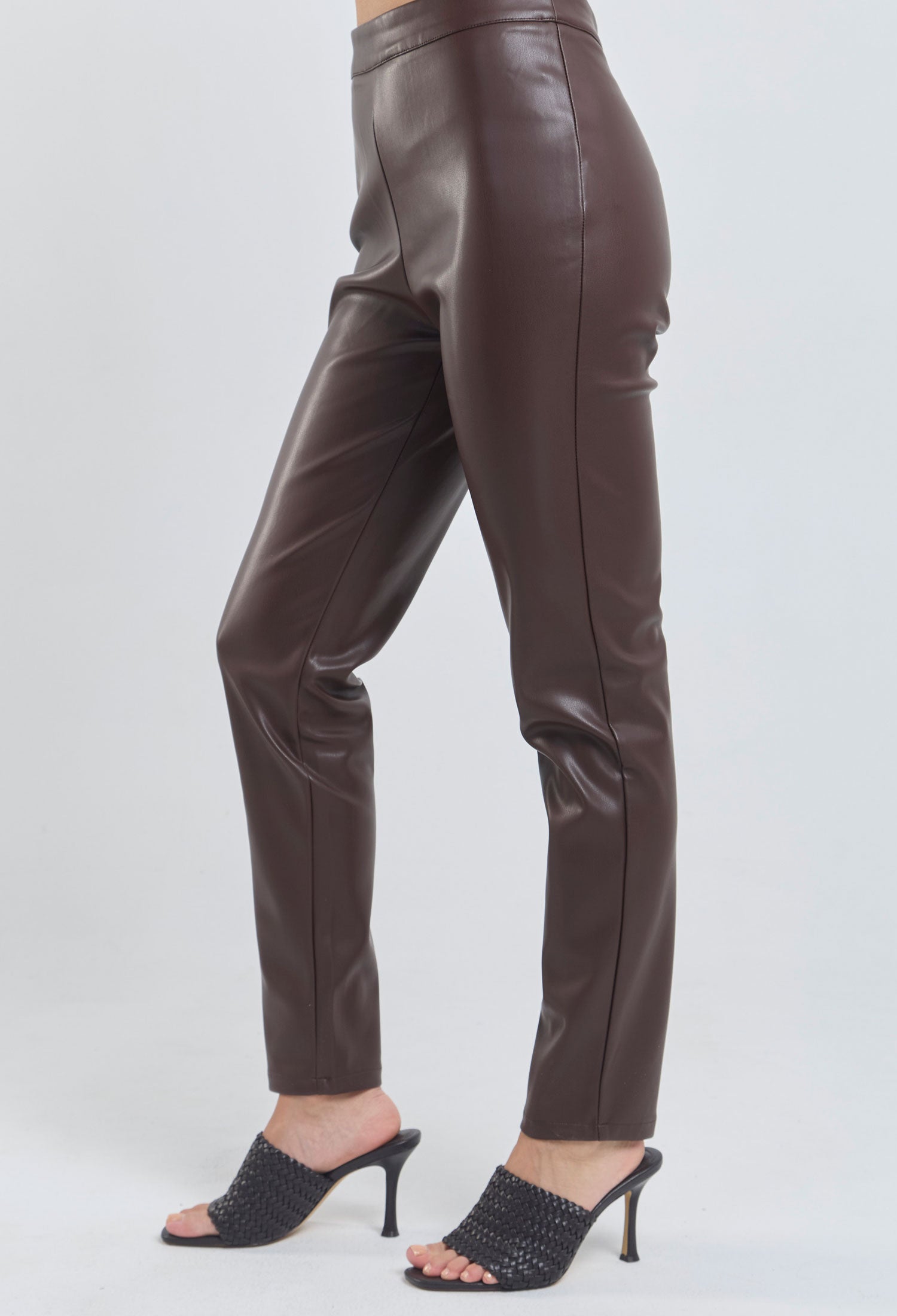 Pantalón Cuerina Bota Tubo - SALE