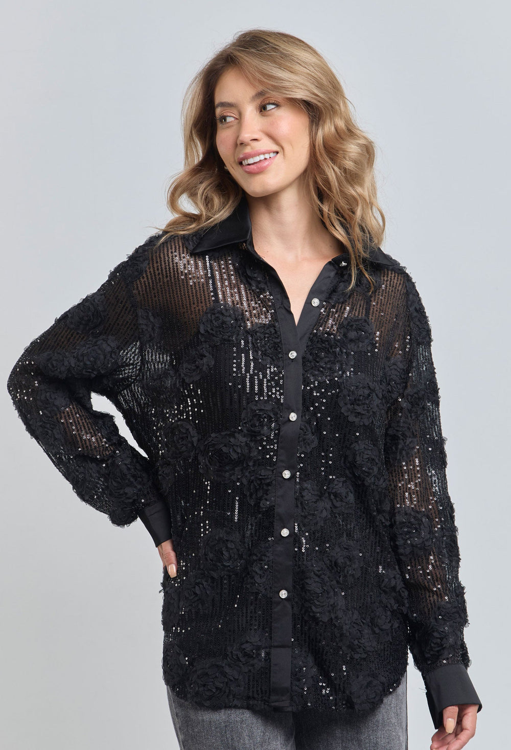 Blusa Lentejuelas Flores - Outlet BYBLA Colombia