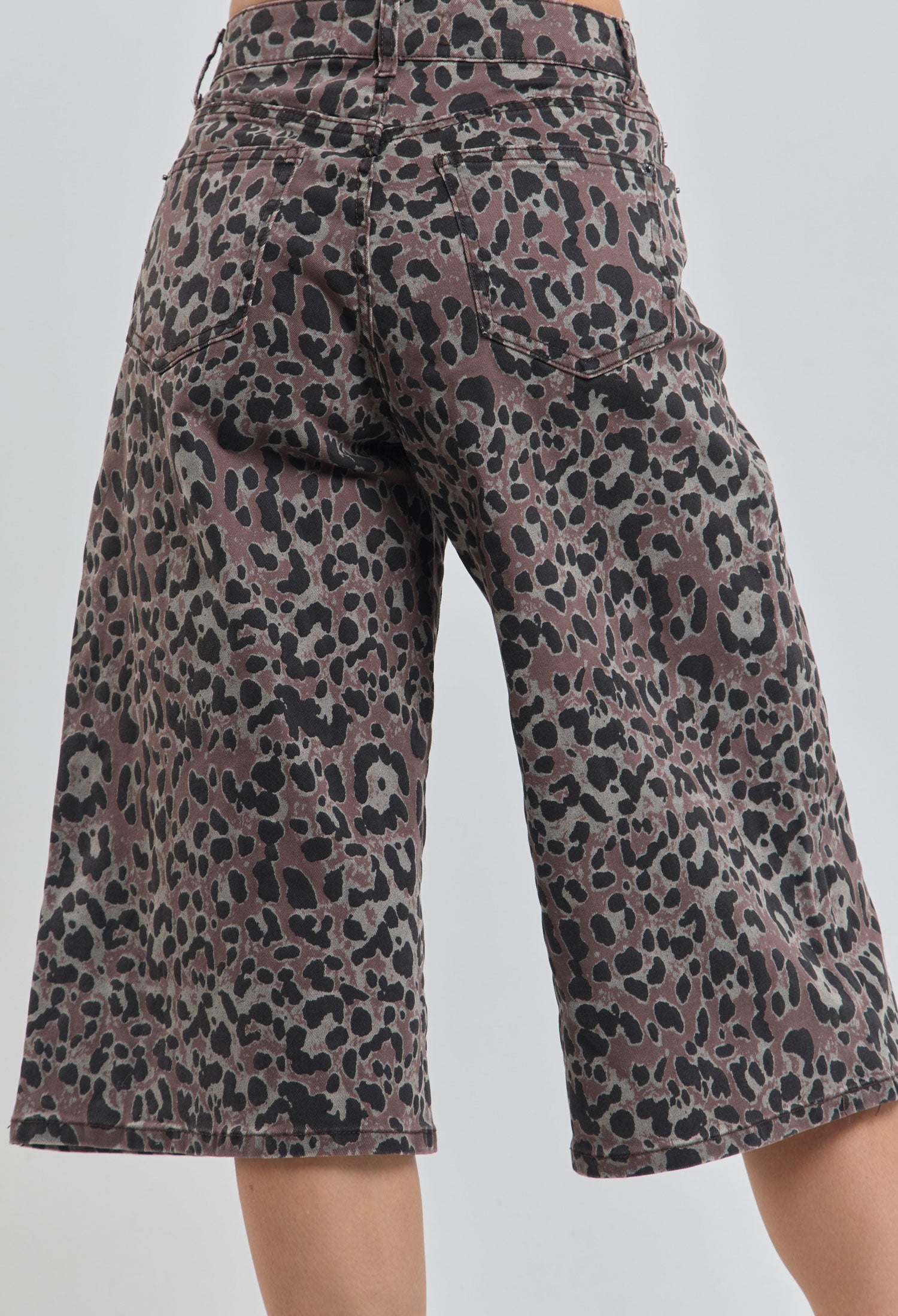Pantalón Corto Animal Print - SALE