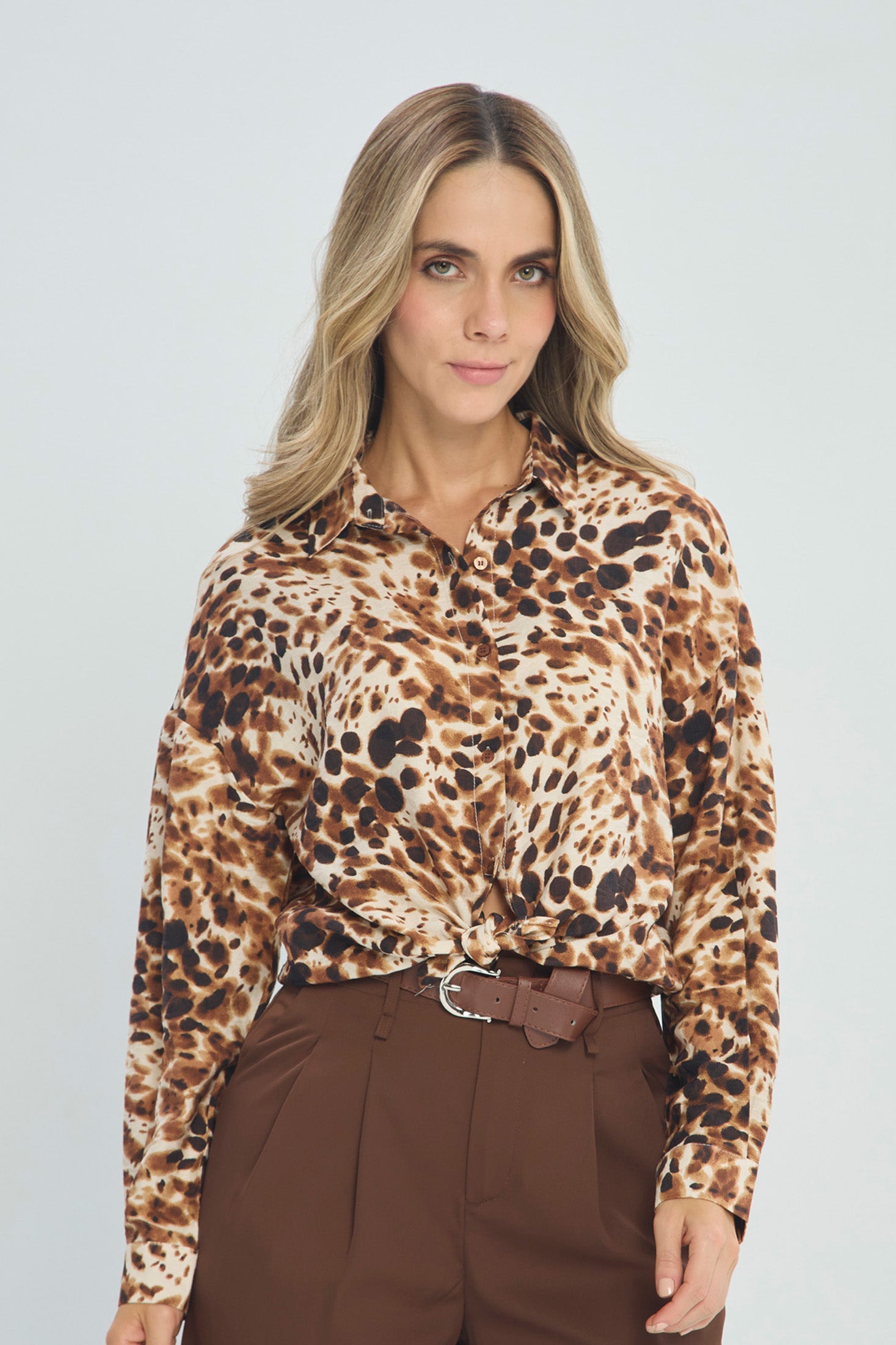Camisa Animal Print - Outlet BYBLA Colombia - MARRONES