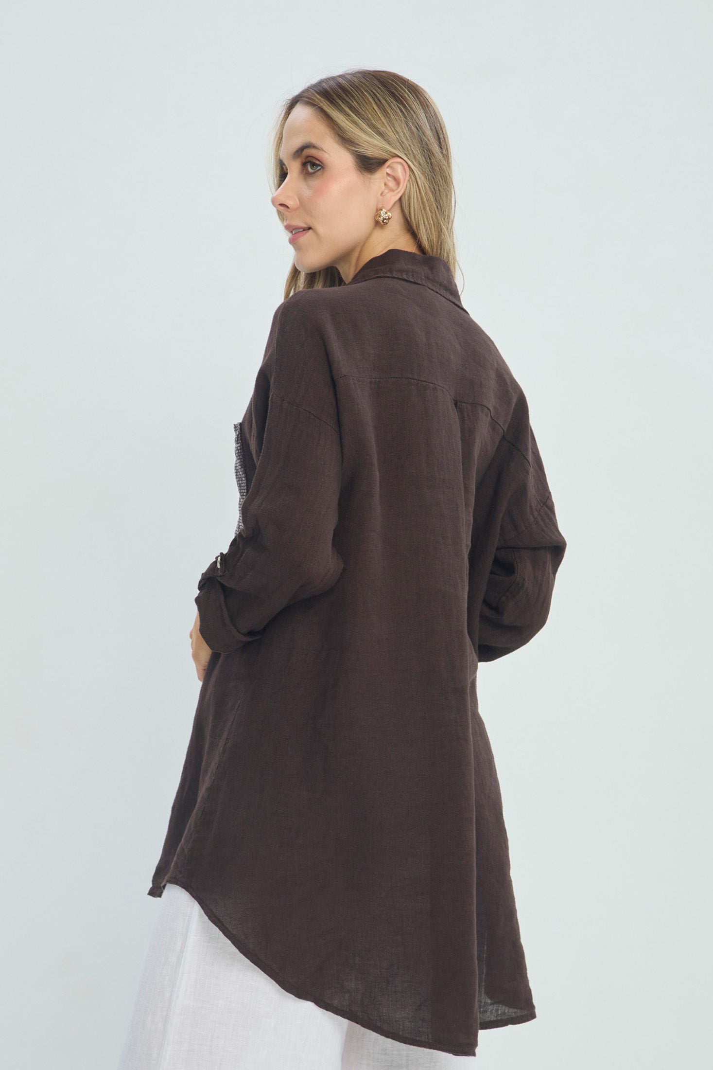 Camisa Túnica Lino vista 3 - Outlet BYBLA Colombia
