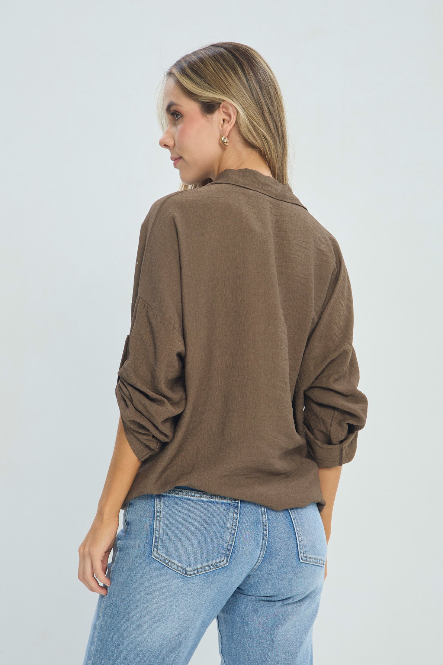Camisa con Micro-pedrería vista 3 - Outlet BYBLA Colombia