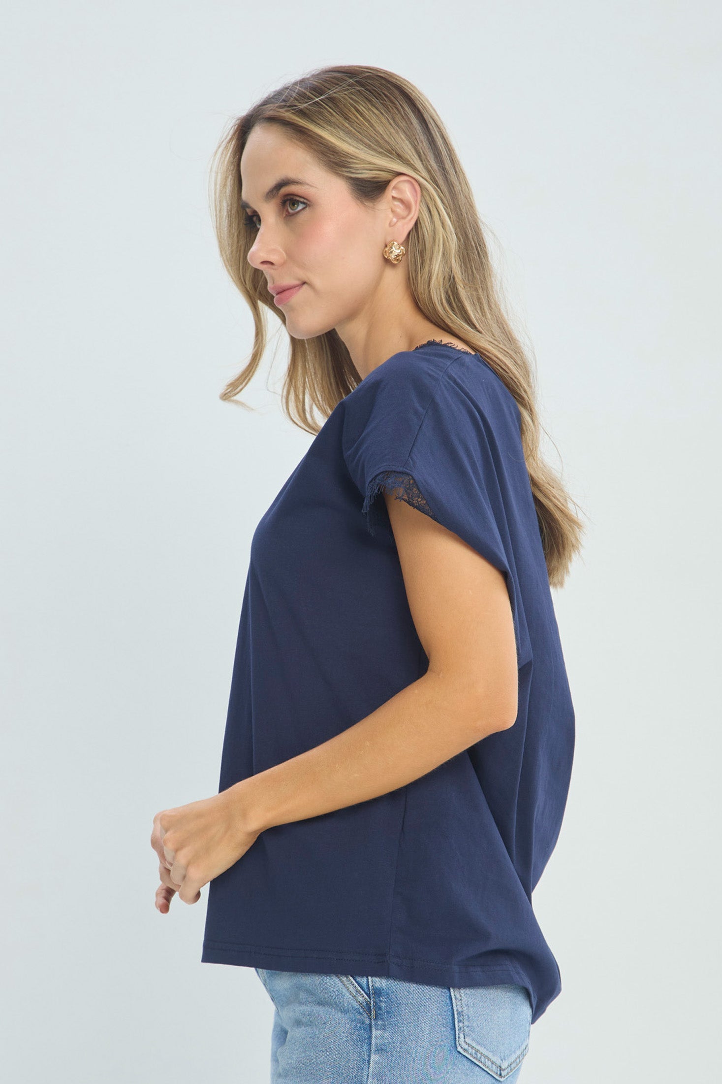 Camiseta Algodón Encaje vista 2 - Outlet BYBLA Colombia - AZULES