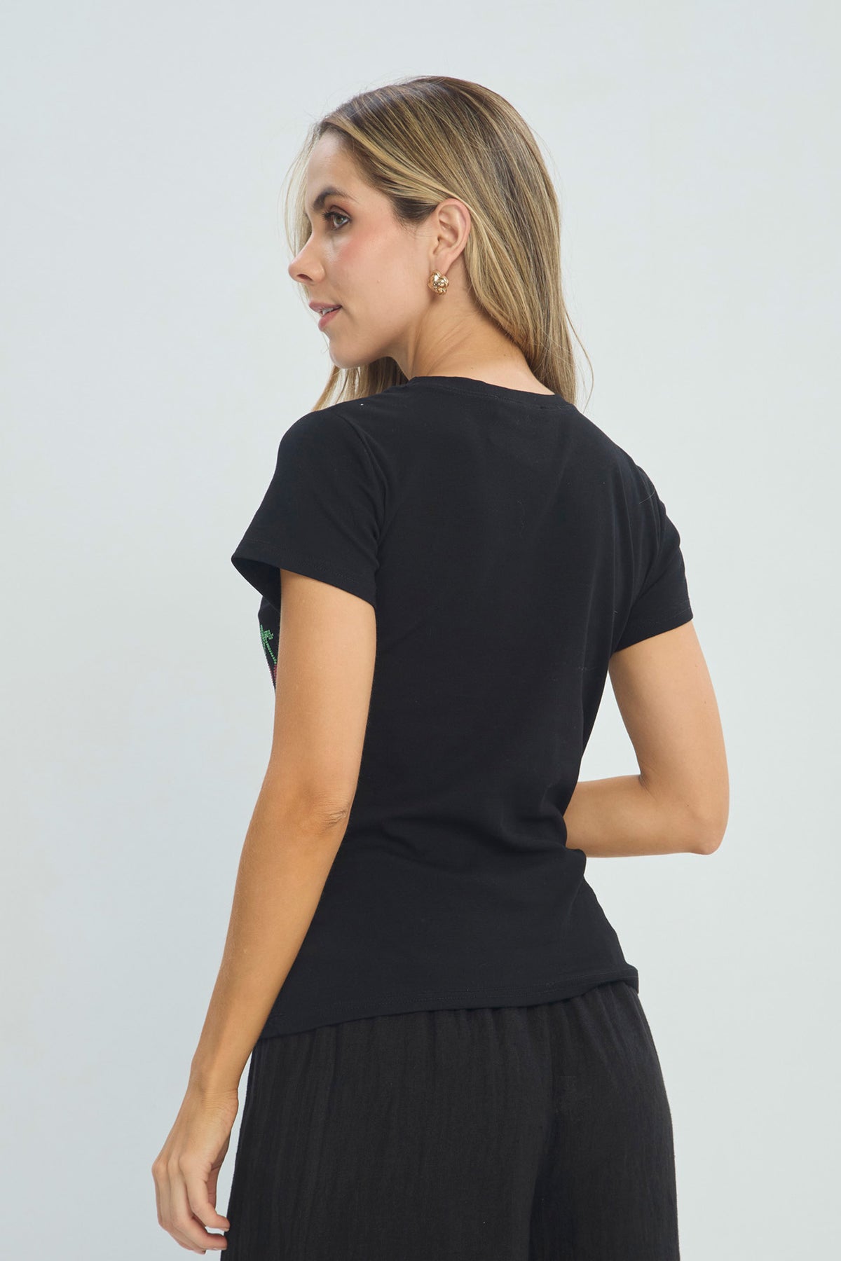 Camiseta Cerezas Pedrería Escote Redondo
