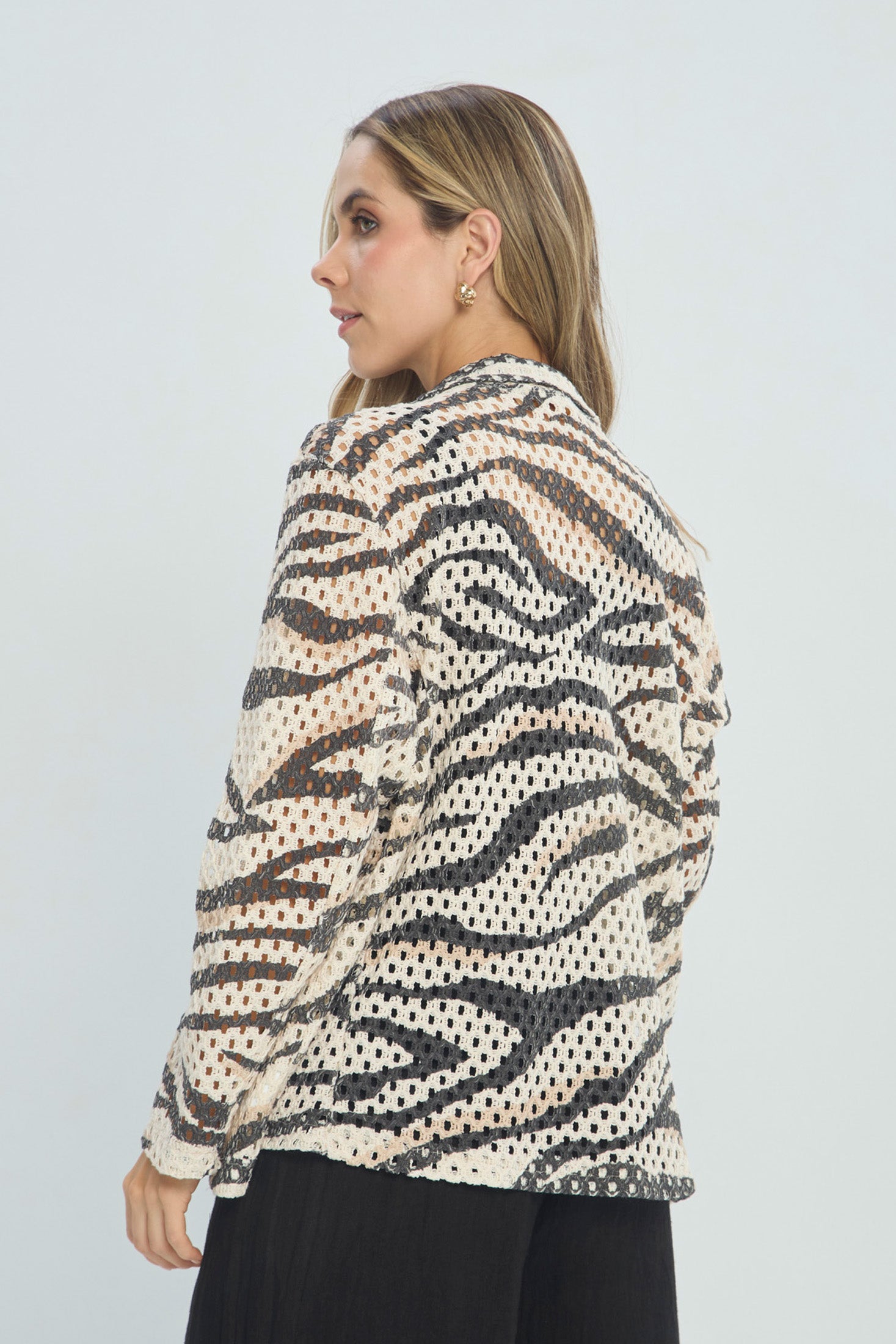 Chaqueta de Tweed Diseño Cebra vista 3 - Outlet BYBLA Colombia
