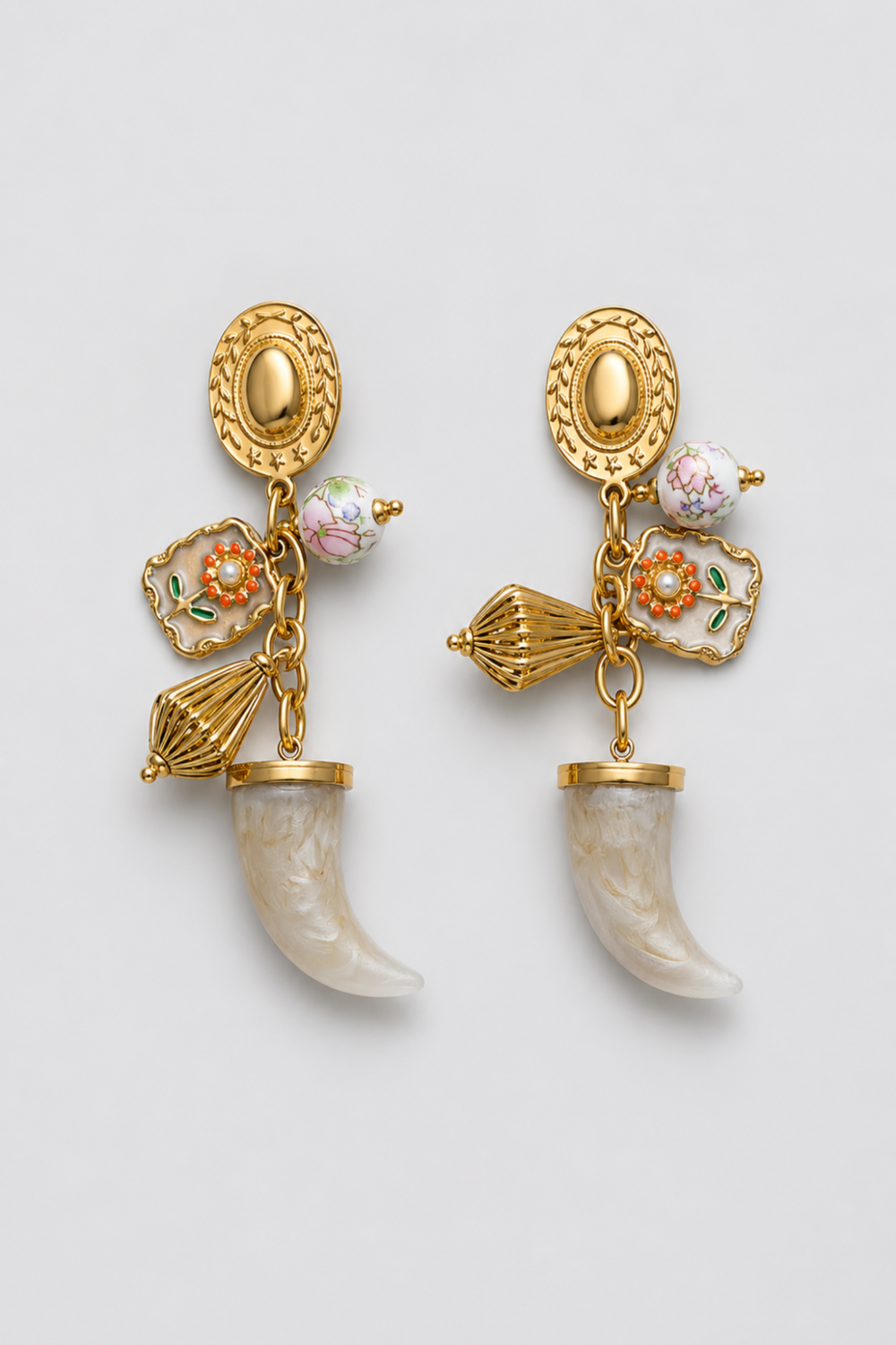 Aretes Charms Colmillo
