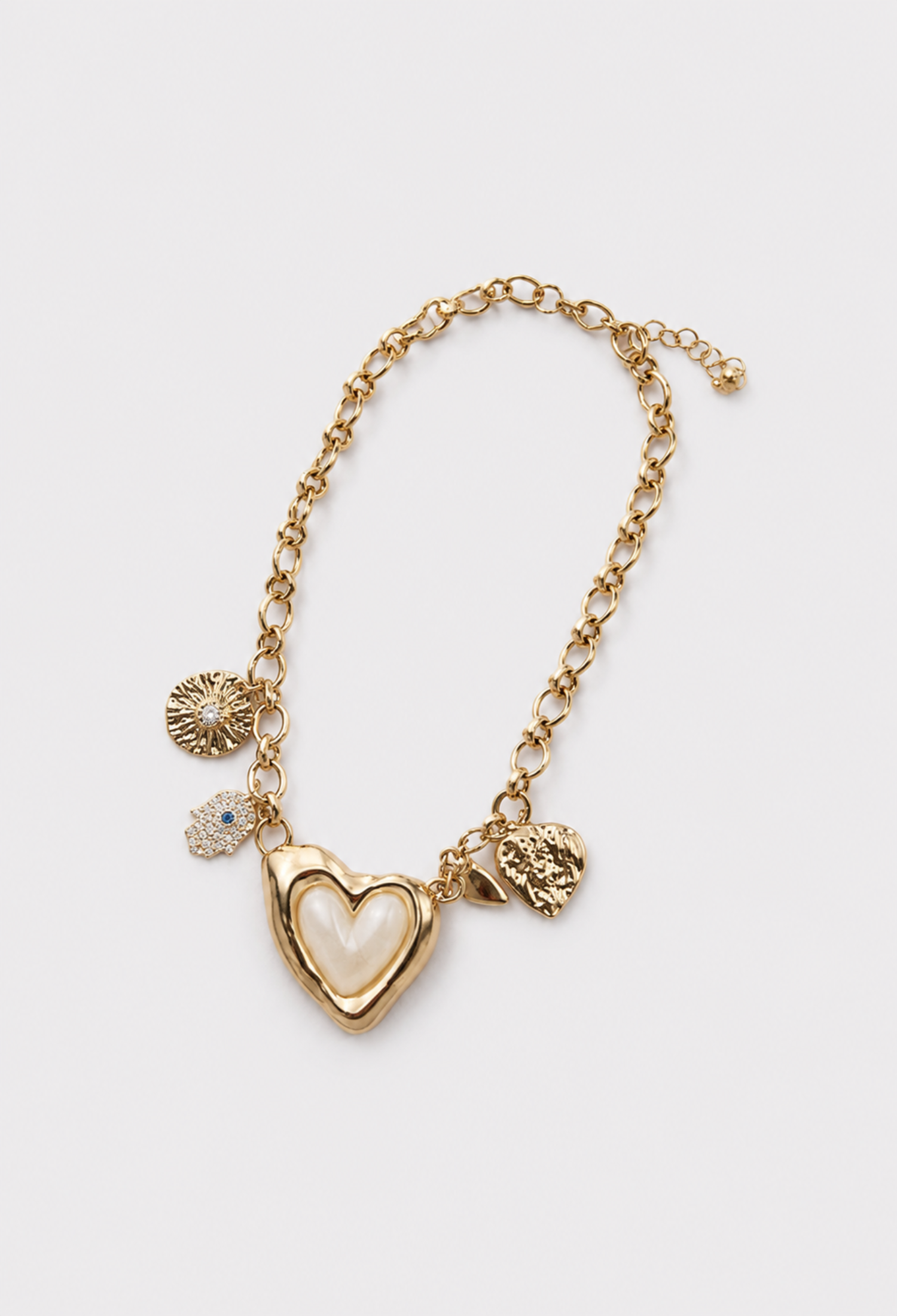 Collar Corazón con Charms Dorados