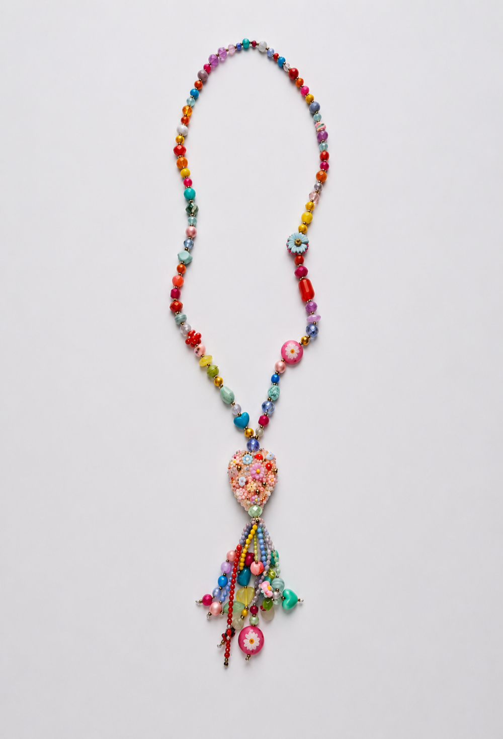 COLLAR LARGO MULTICOLOR CORAZÓN