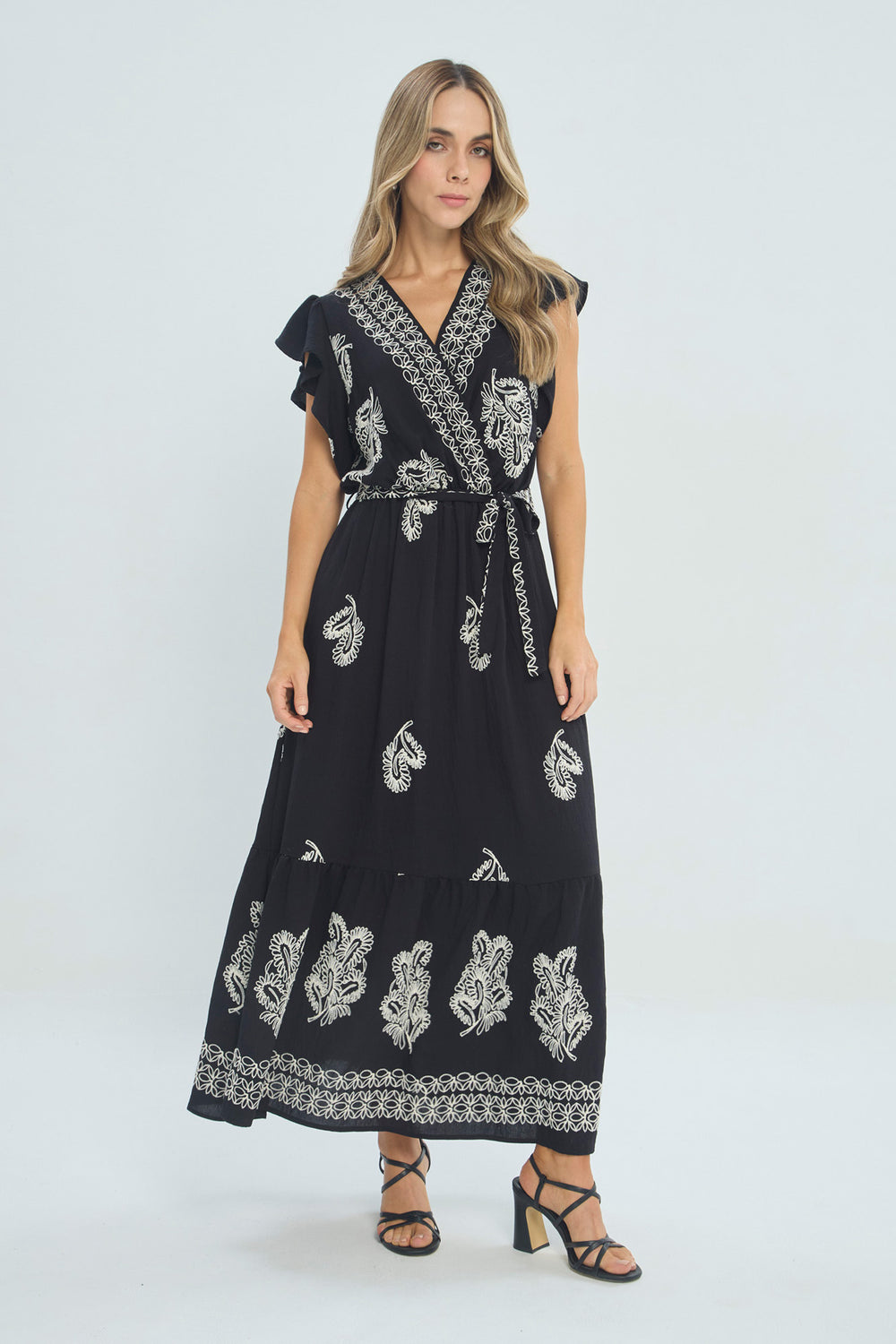Vestido Largo Bordado - Outlet BYBLA Colombia