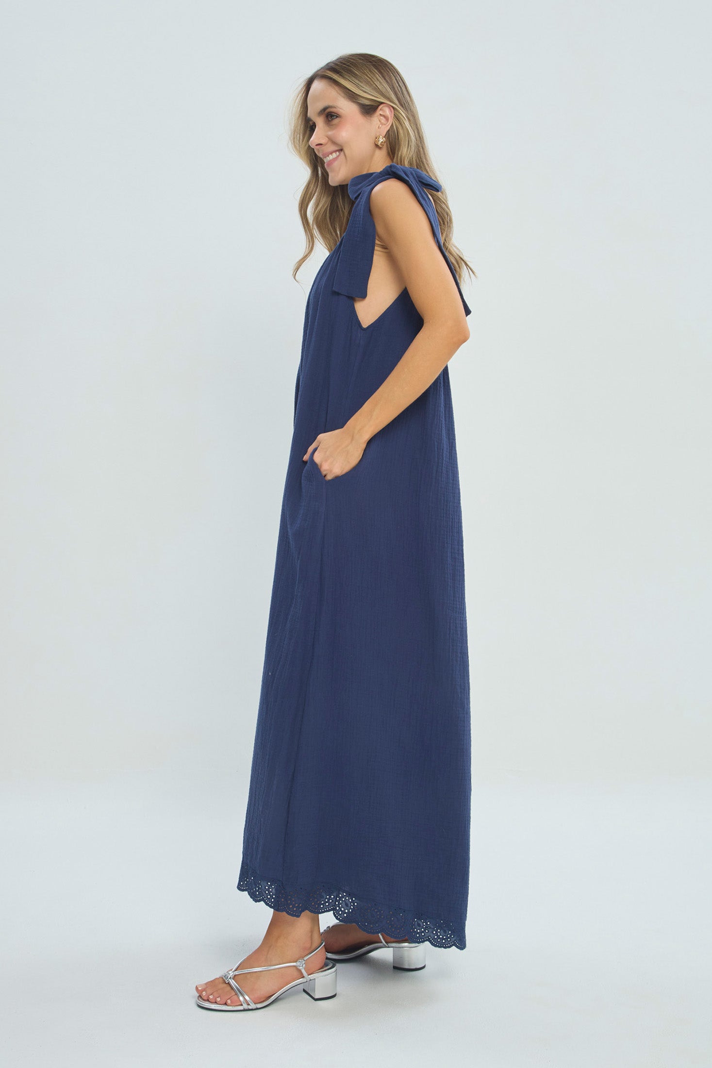 Vestido Un Hombro vista 2 - Outlet BYBLA Colombia