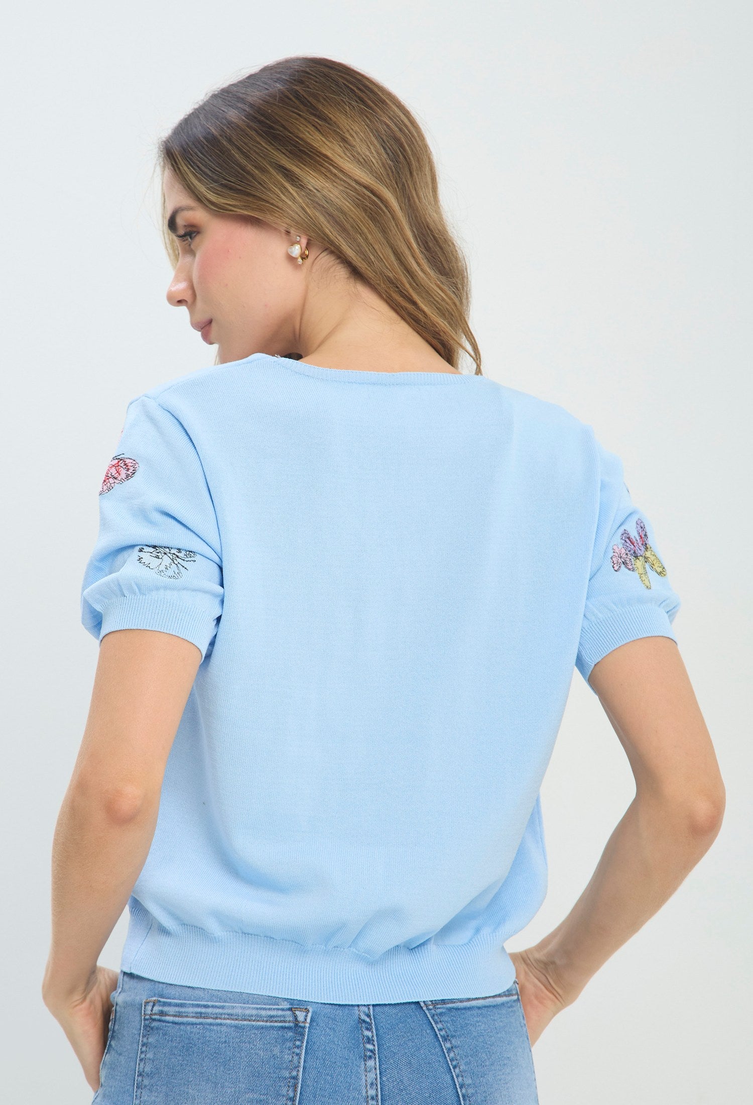 Camiseta Mariposas Bordadas azul BYBLA Colombia - vista 3