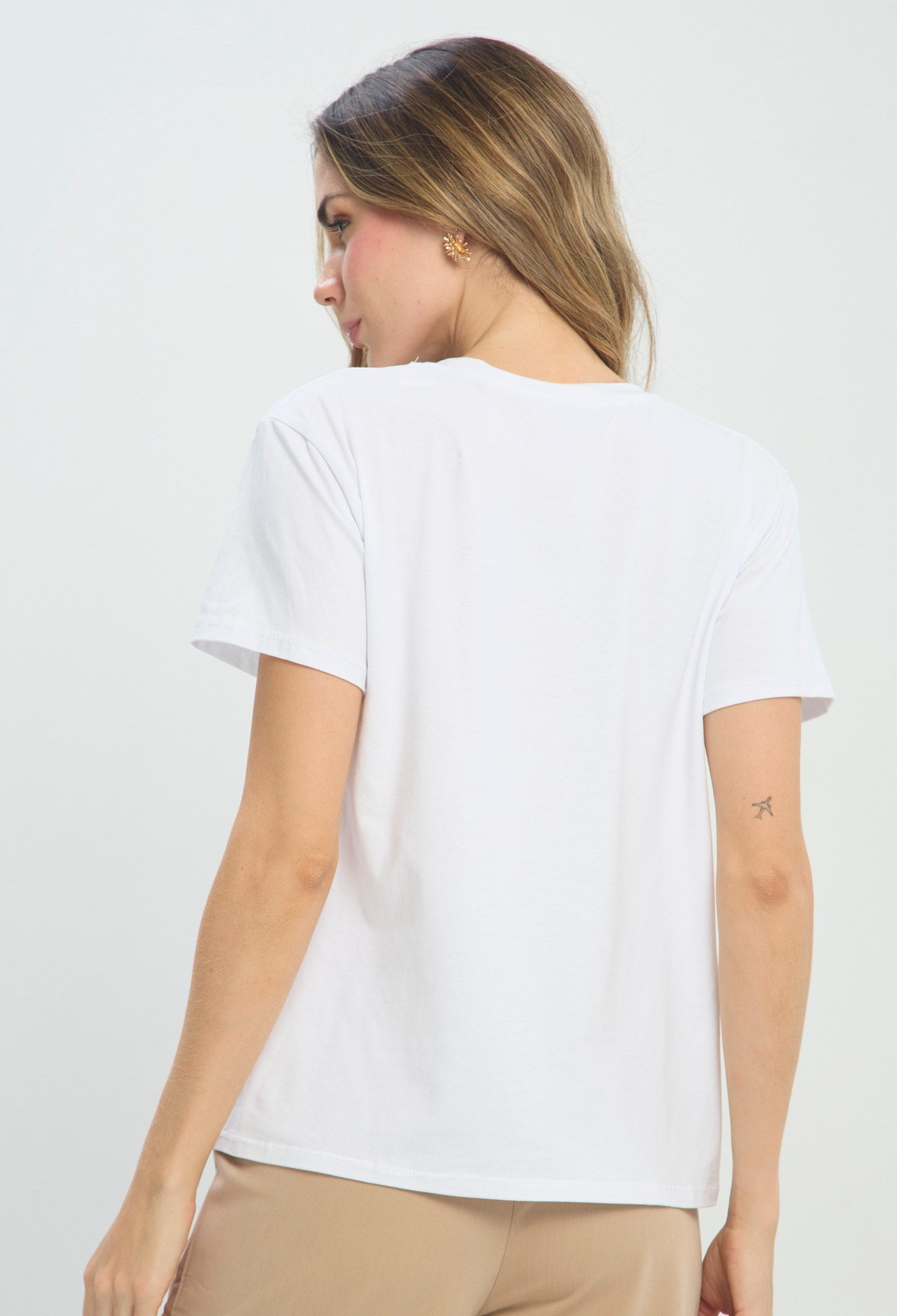 Camiseta Estampado Corazon blanco BYBLA Colombia - vista 3