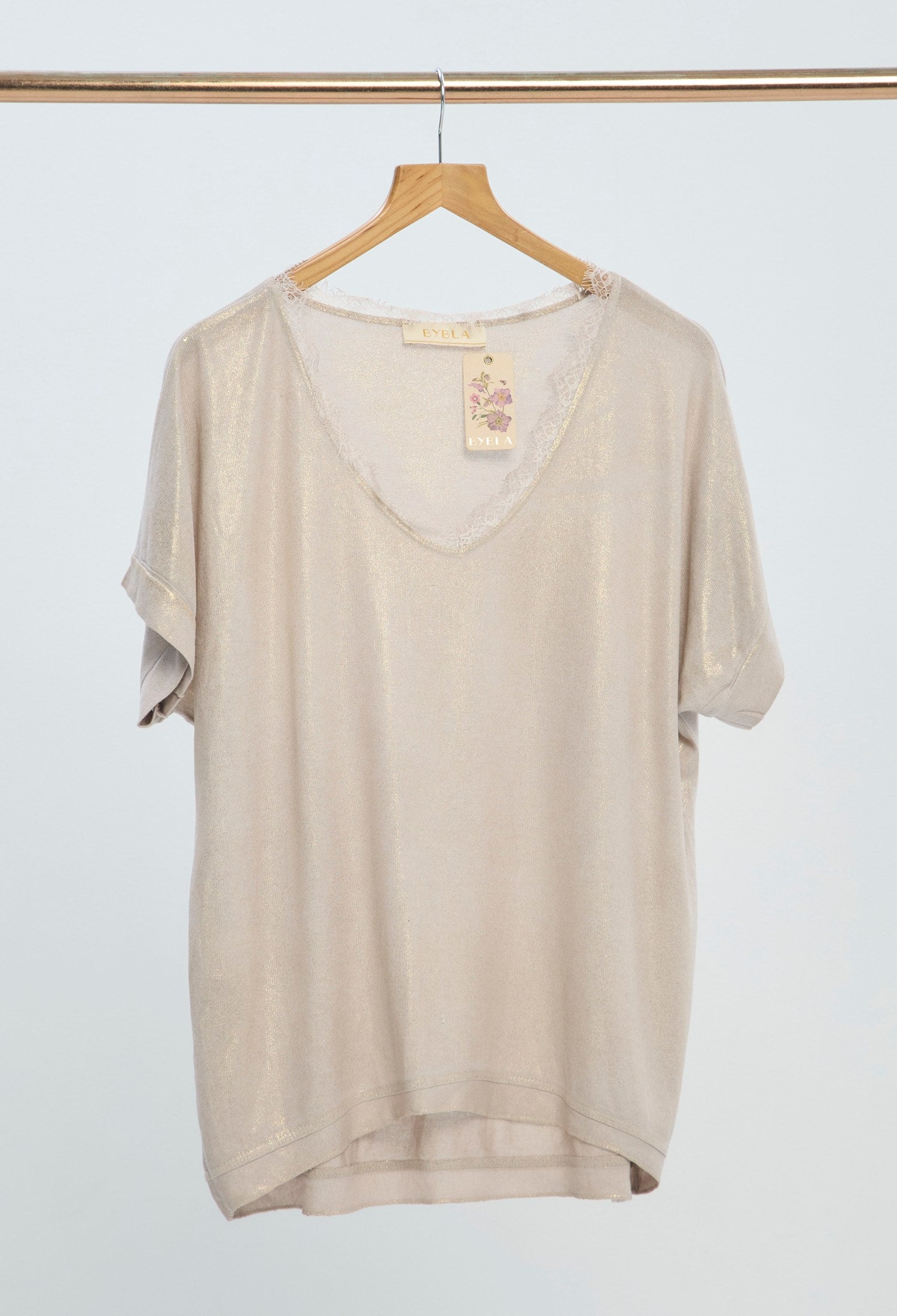 Blusa Brillo Cuello Encaje beige dorado BYBLA