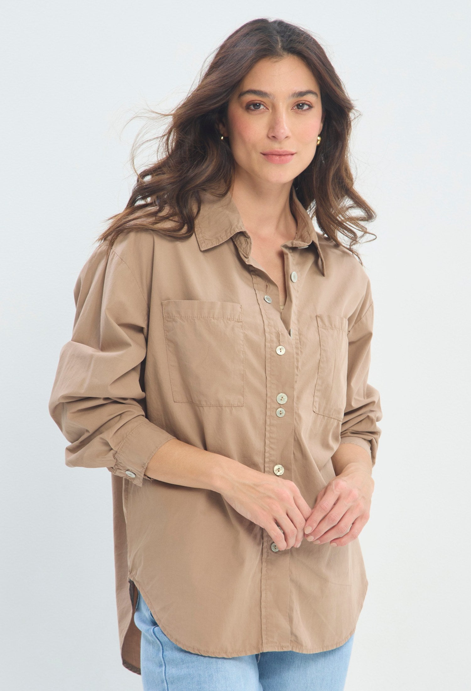 Blusa Camisera Oversize marrón camel BYBLA
