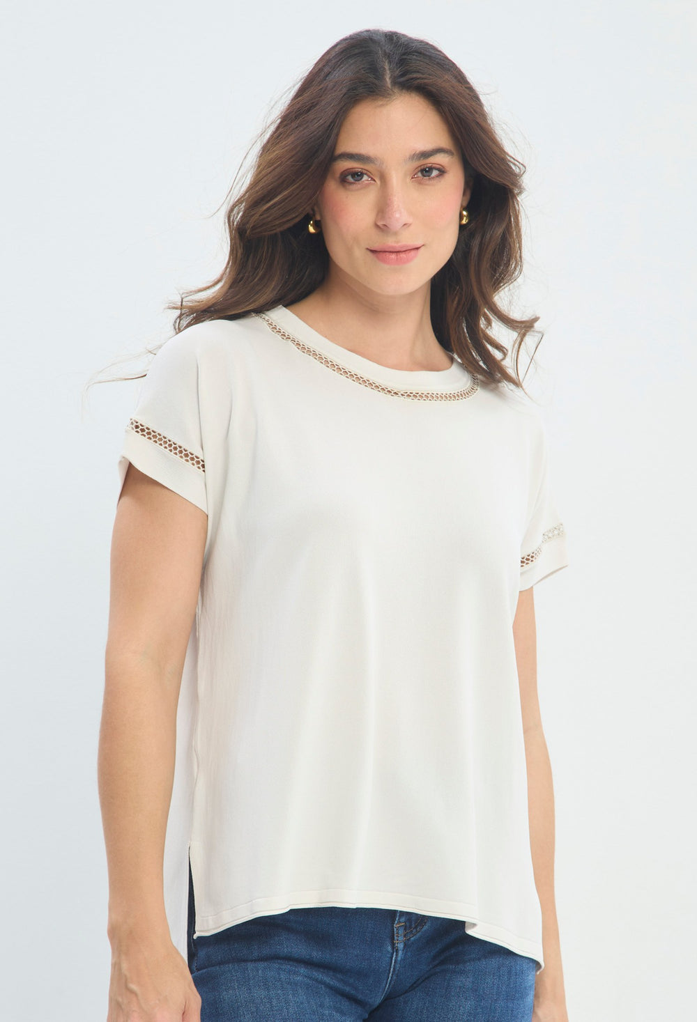 Blusa Crochet Cuello Redondo beige hueso BYBLA