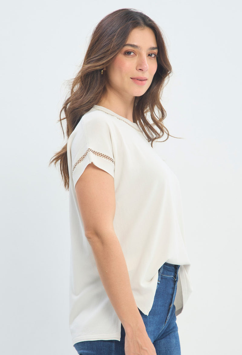 Blusa Crochet Cuello Redondo beige hueso BYBLA - vista 2