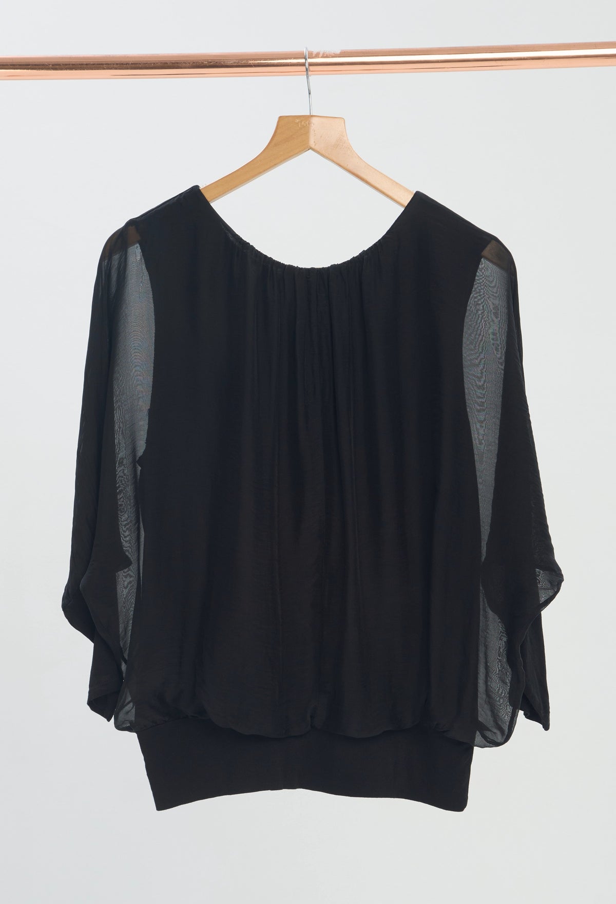 Blusa Drapeada Manga Caída Negros