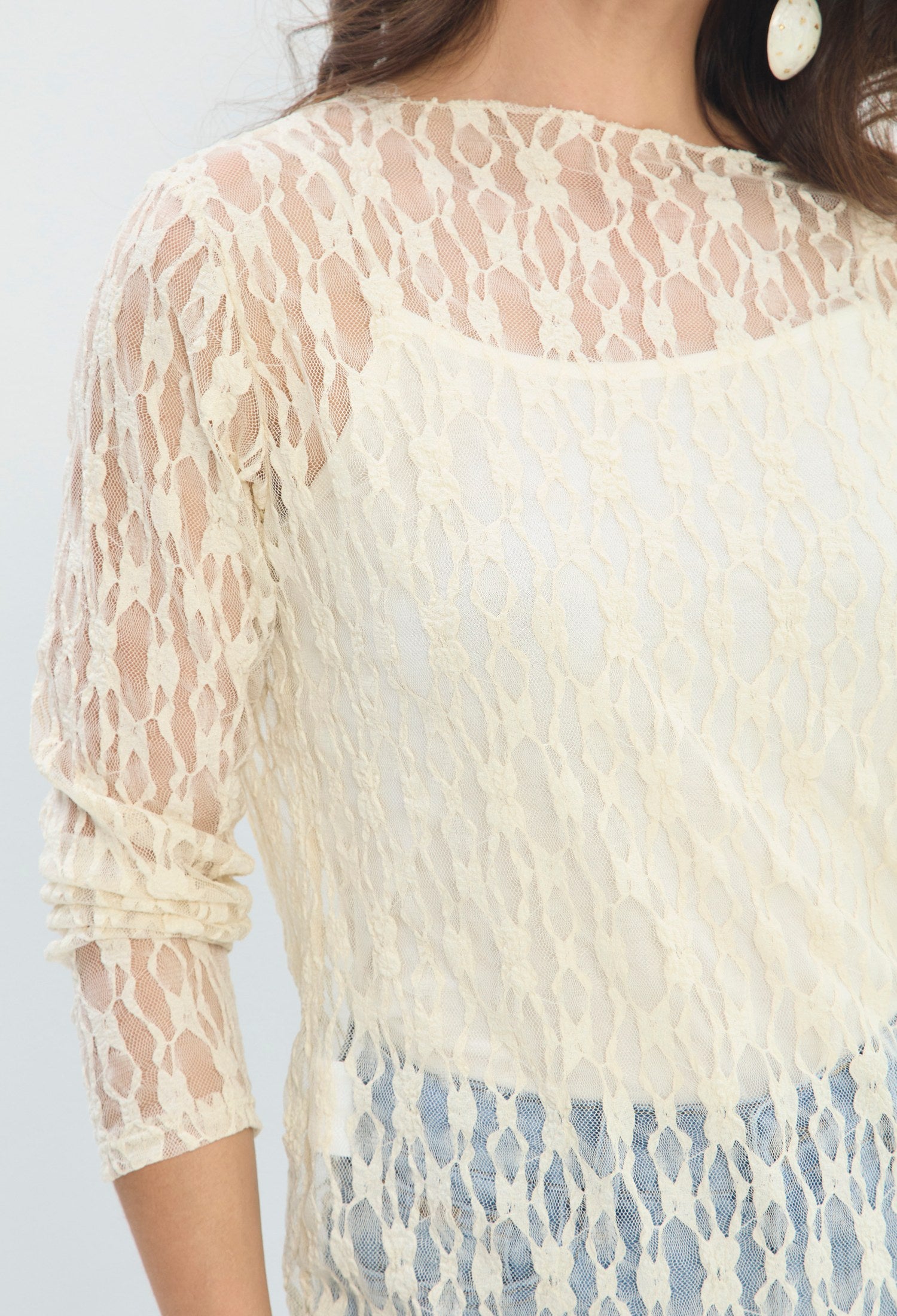 Blusa Encaje Ruedo Asimétrico crudo sale BYBLA - vista 6