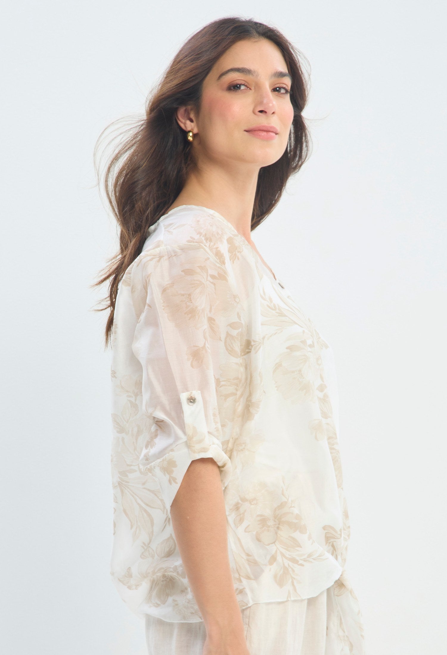 Blusa Floral Anudada beige floral BYBLA