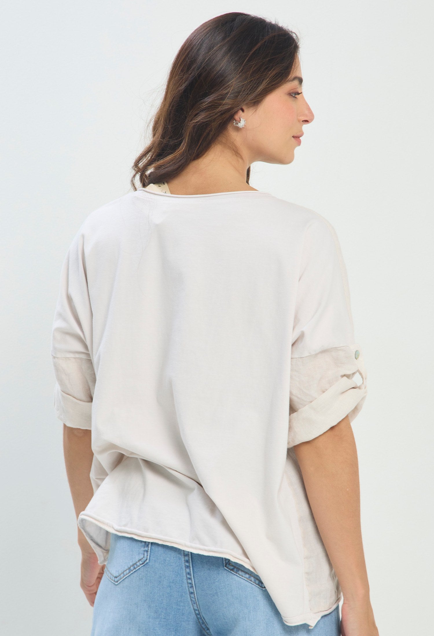 Blusa Lino Bordado Lentejuelas beige arena BYBLA - vista 3