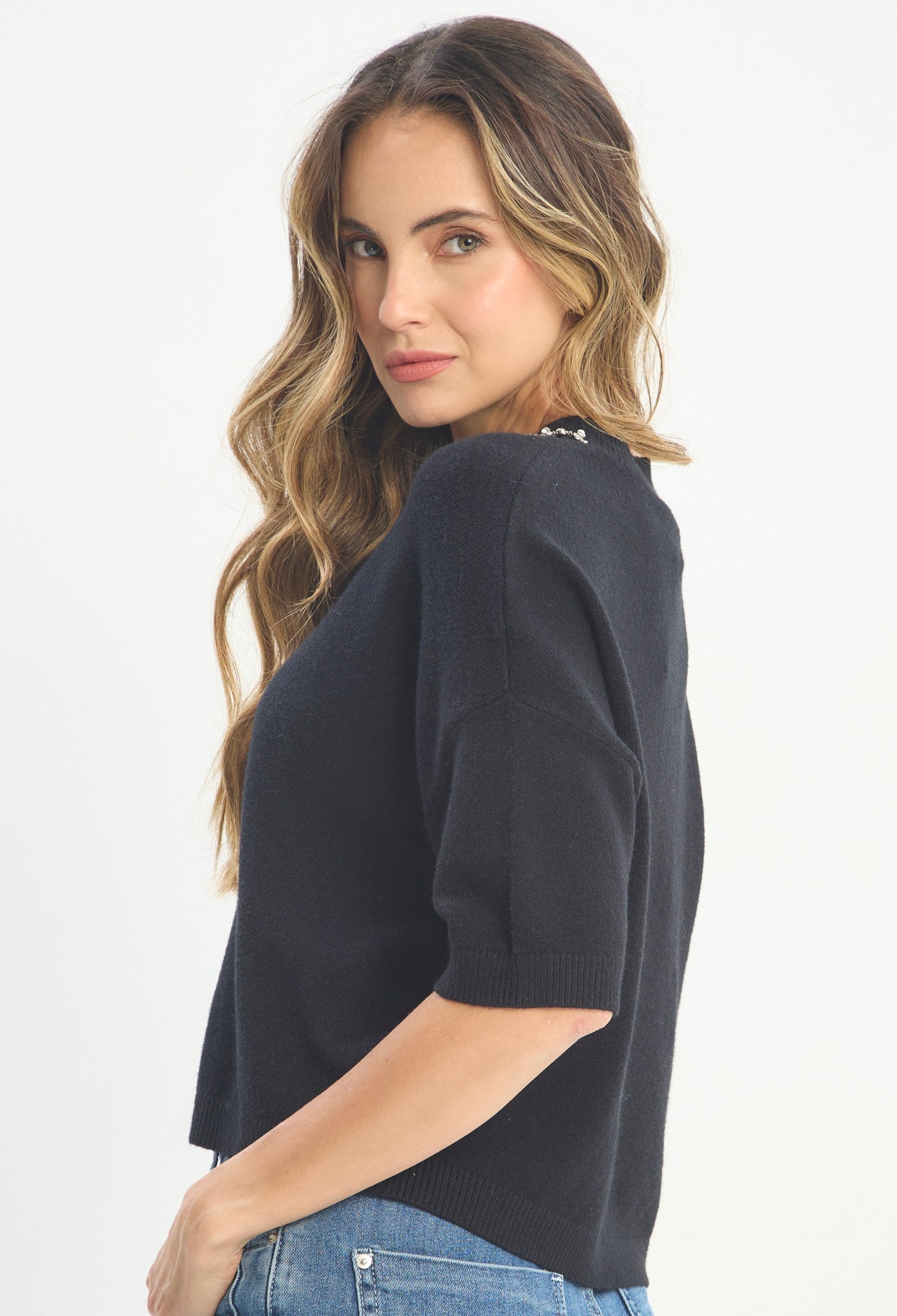 Blusa Manga Corta Negro - BYBLA outlet - vista 3