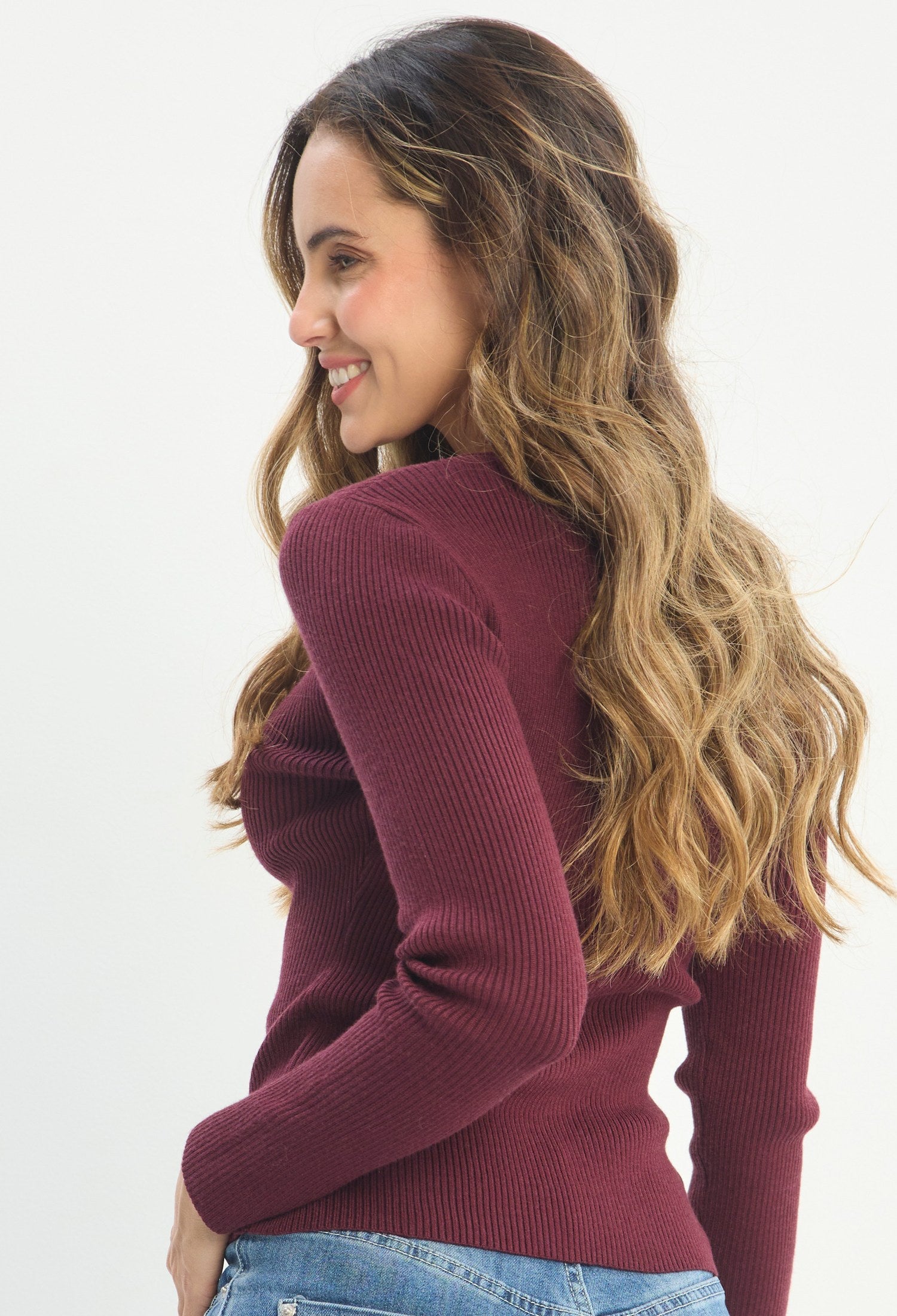 Blusa Manga Larga Burgundy - BYBLA outlet - vista 3