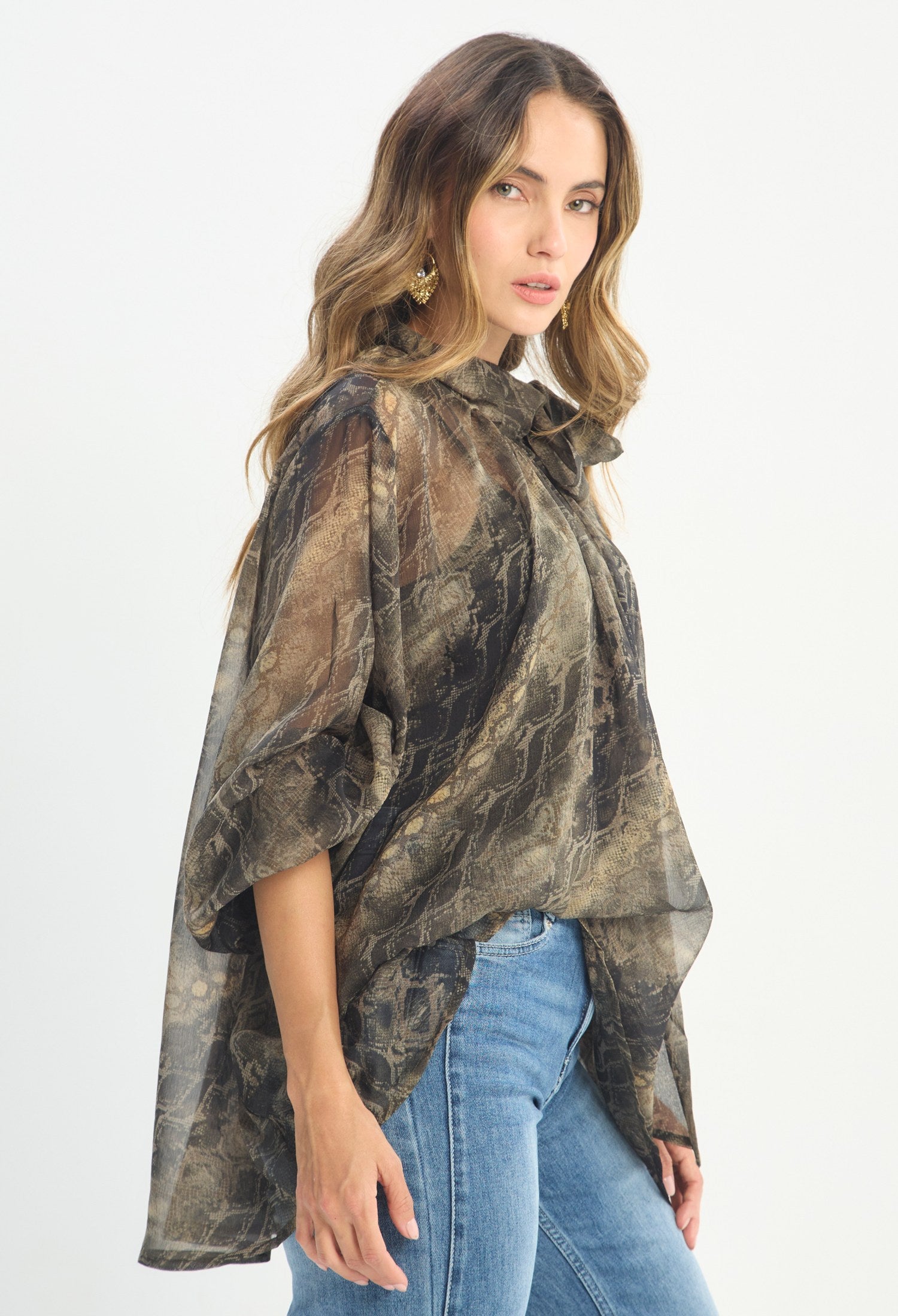 Blusa Manga Larga Verde - BYBLA outlet - vista 3