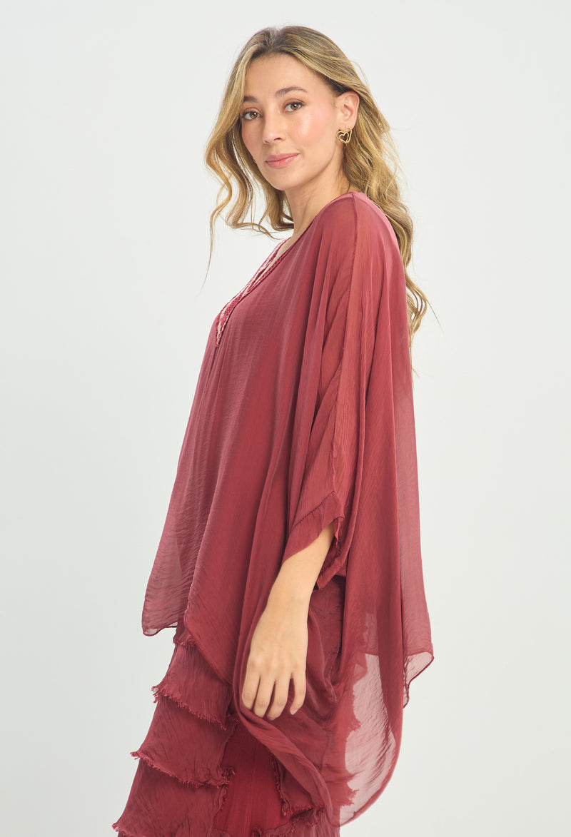 Blusa Poncho Seda Cuello V con Lentejuelas vinotinto BYBLA