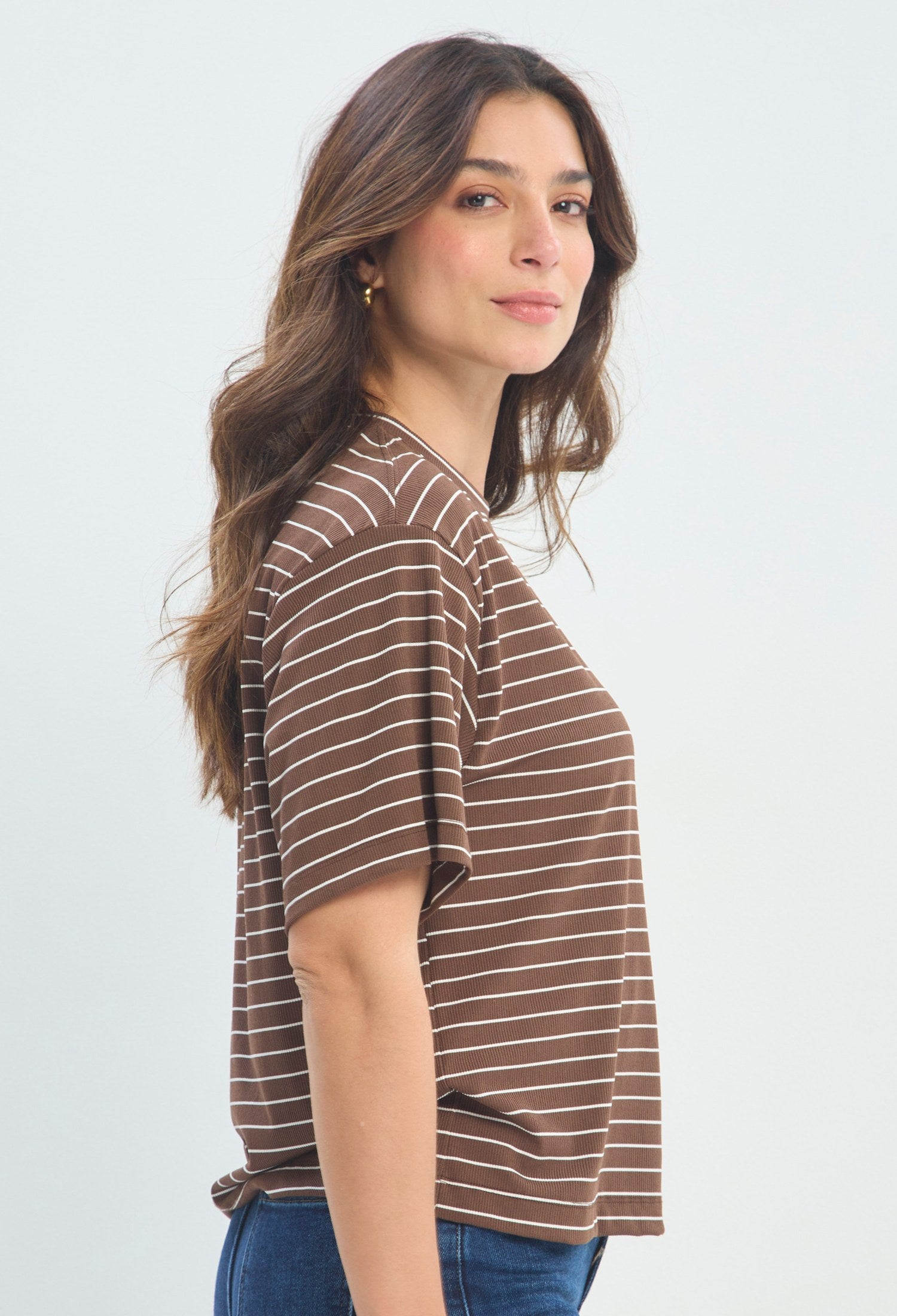 Blusa Rayada Cuello Redondo chocolate y crema sale BYBLA - vista 2