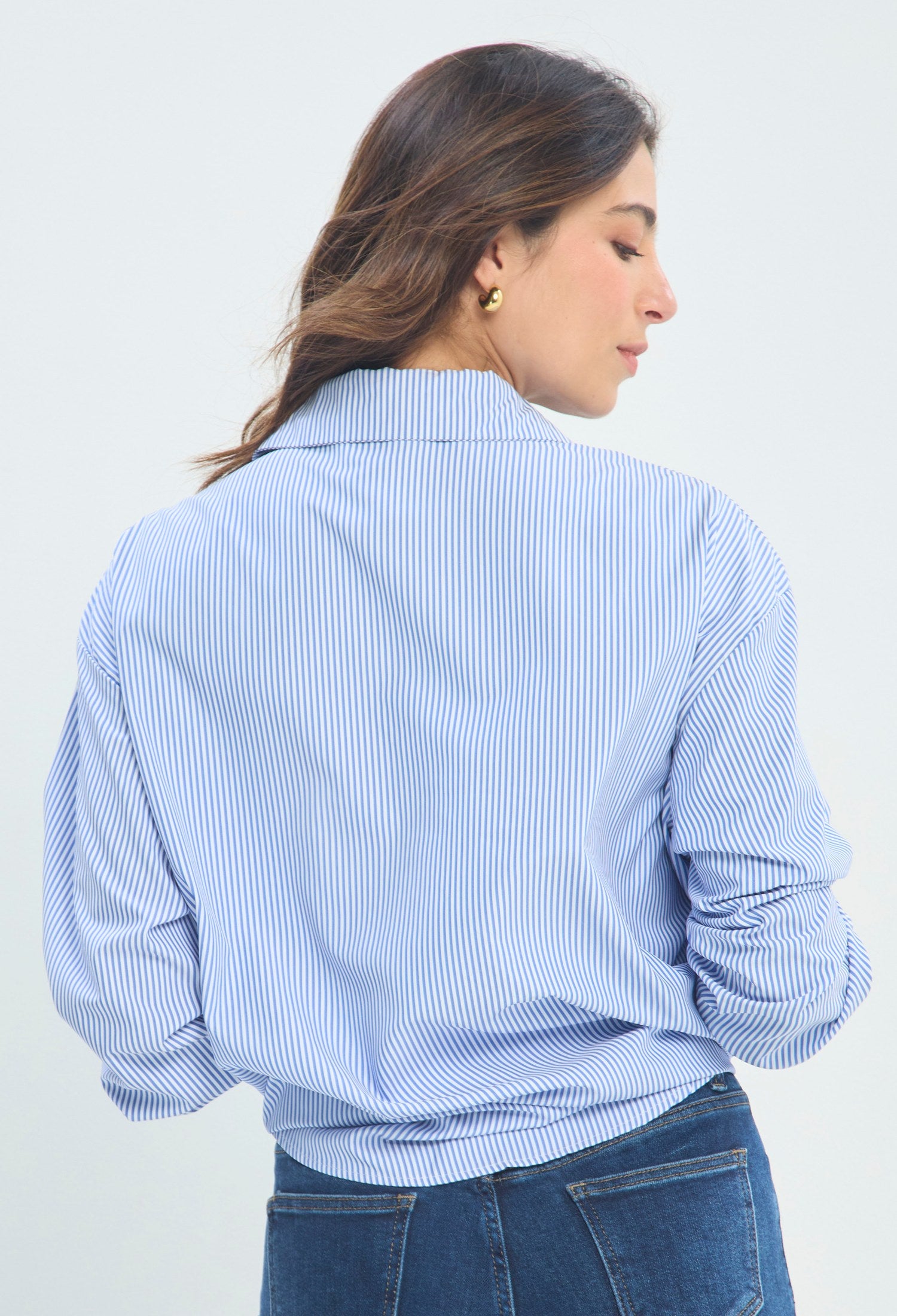 Blusa Rayas Parches Bordados azul y blanco sale BYBLA - vista 4