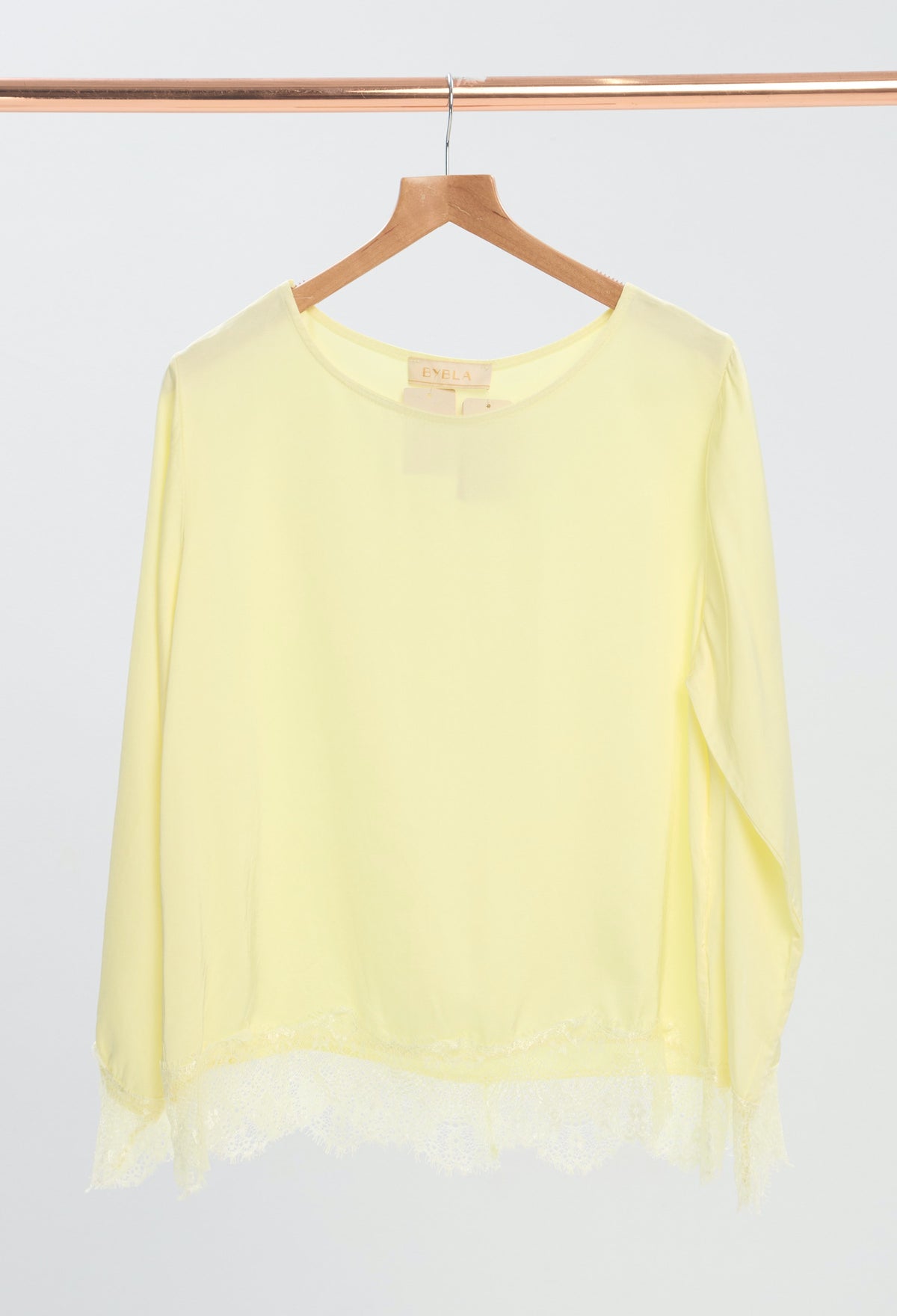 Blusa Satinada con Encaje Amarillos