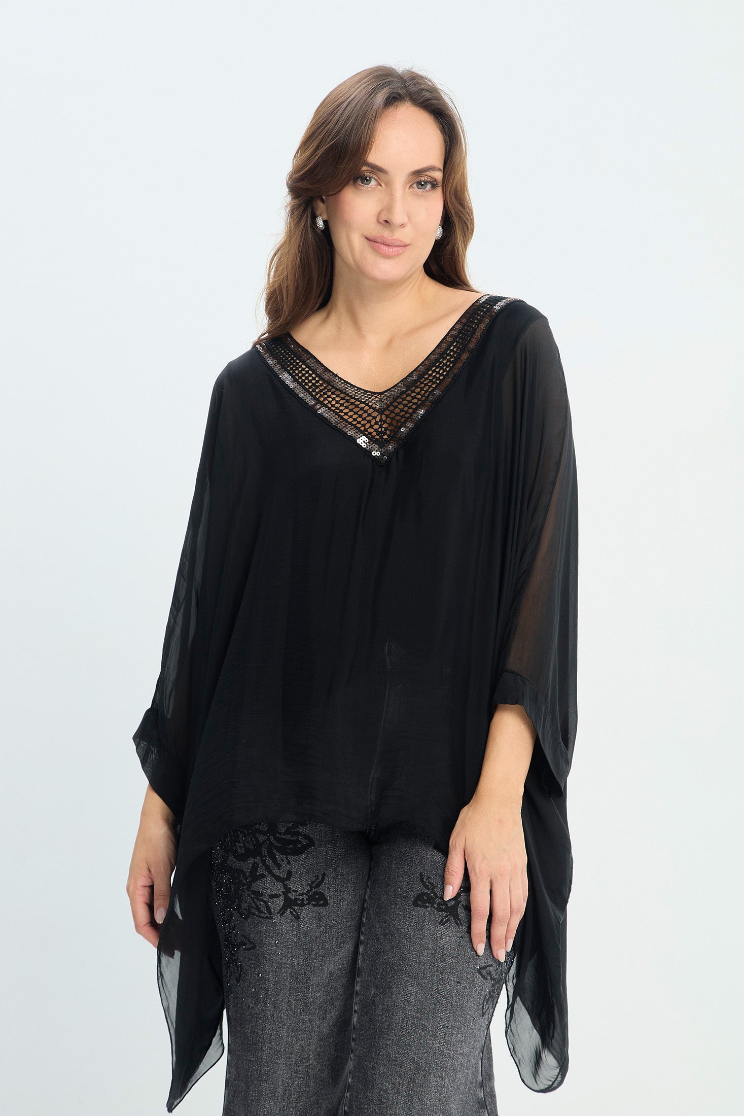 Blusa en Seda con Detalles de Lentejuelas NEW