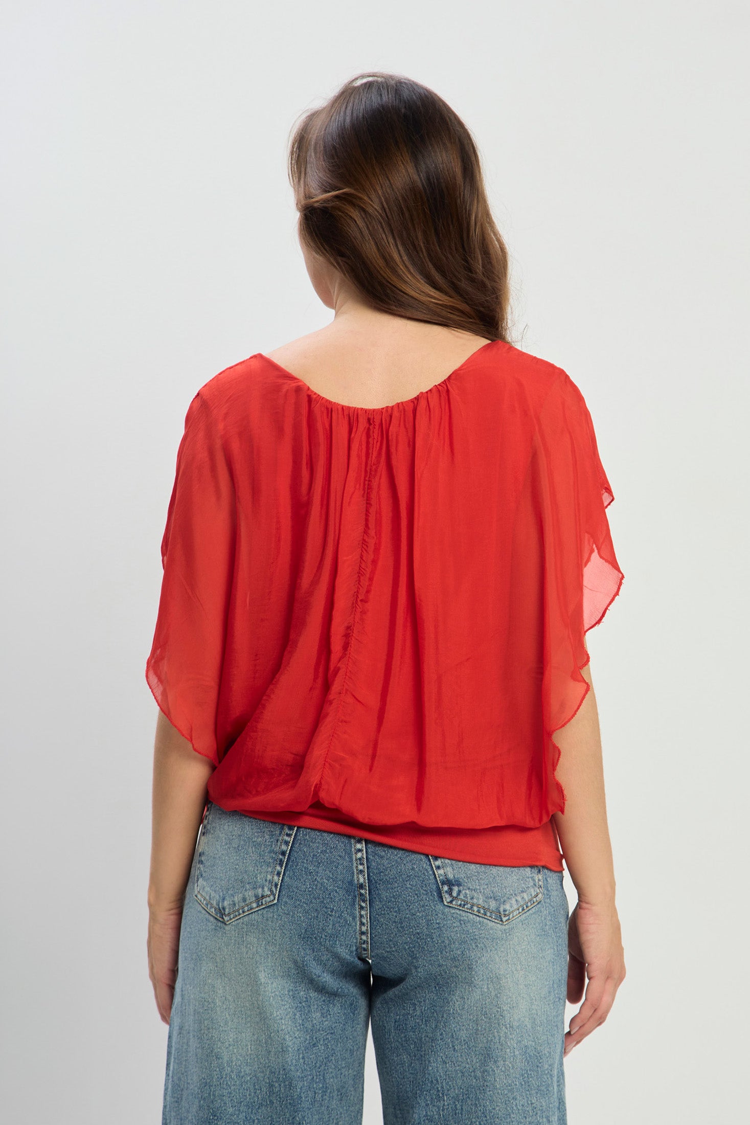 Blusa en Seda Manga Corta NEW vista 9 - BYBLA Colombia