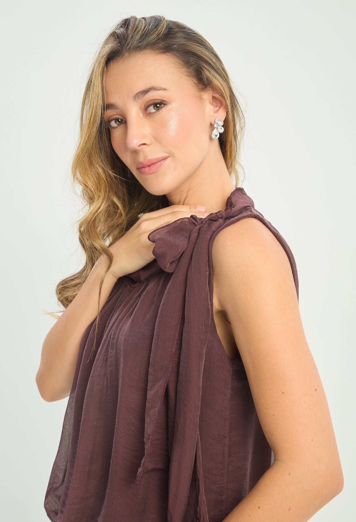Blusa Seda Manga Sisa Lazo al Hombro uva BYBLA