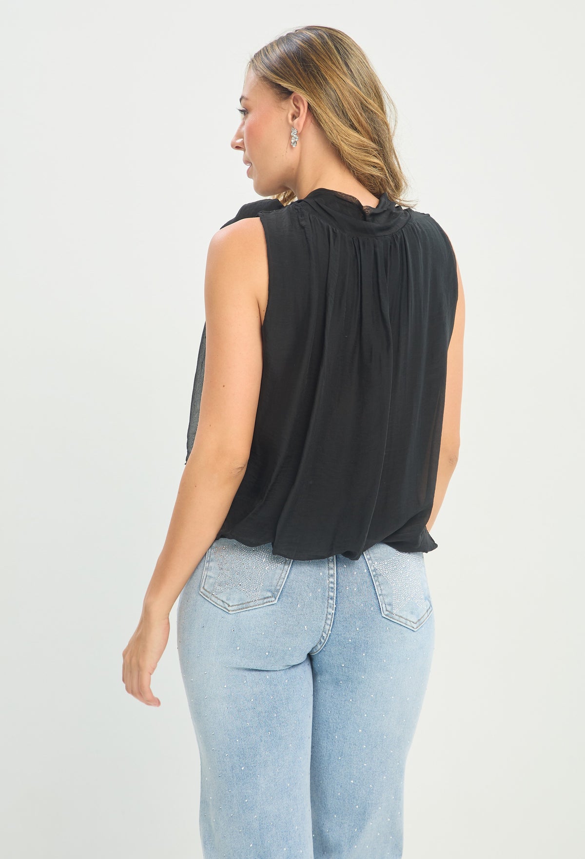 Blusa Seda Manga Sisa Lazo al Hombro negro BYBLA